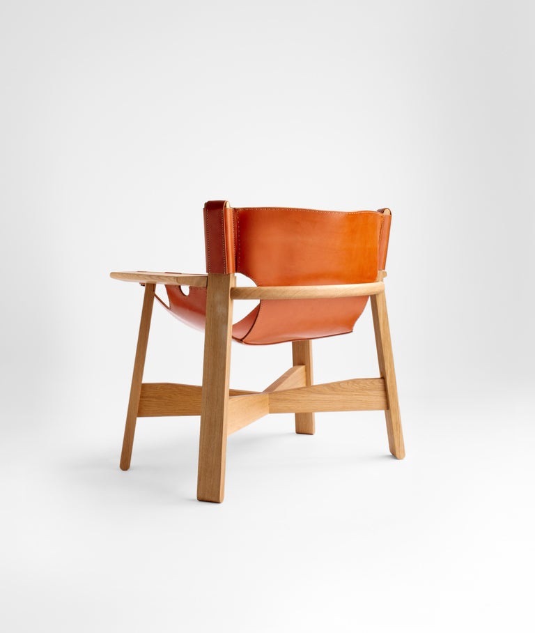 https://a.1stdibscdn.com/more-burnished-wood-leather-armchair-seat-scandinavian-for-sale-picture-3/f_106502/f_469970821775658501626/BUTACA_MORE_ROBLE_05_master.jpg?width=768