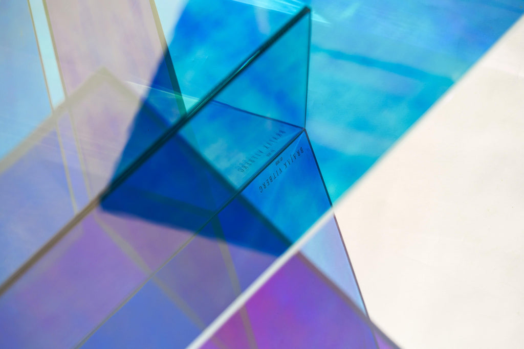 https://a.1stdibscdn.com/kinetic-colors-glass-table-by-brajak-vitberg-for-sale-picture-5/f_12192/f_319195421672042992649/BV_9_master.jpg