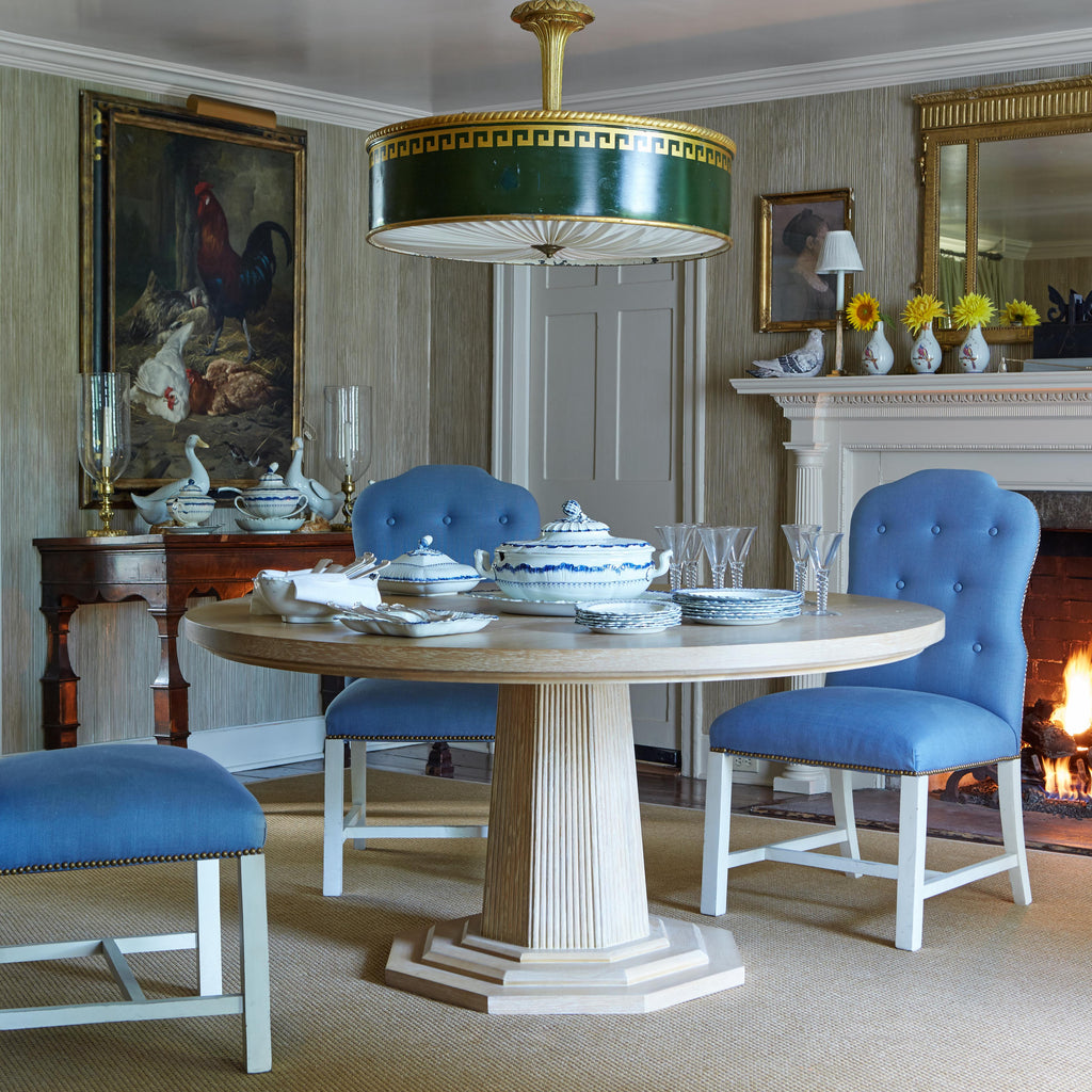 https://a.1stdibscdn.com/cerused-oak-pedestal-dining-table-haven-by-bunny-williams-home-for-sale-picture-6/f_83572/f_350574121765218466707/BWH_FALL_2018_020_Edit_EDIT_master.jpg