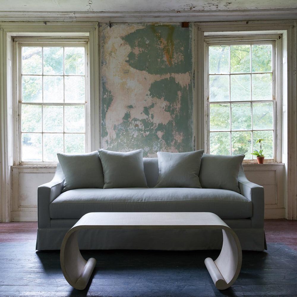 https://a.1stdibscdn.com/faux-linen-coffee-table-emilia-by-bunny-williams-home-for-sale-picture-6/f_83572/f_480067321765823175342/BWH_FALL_2020_046_1_master.jpg