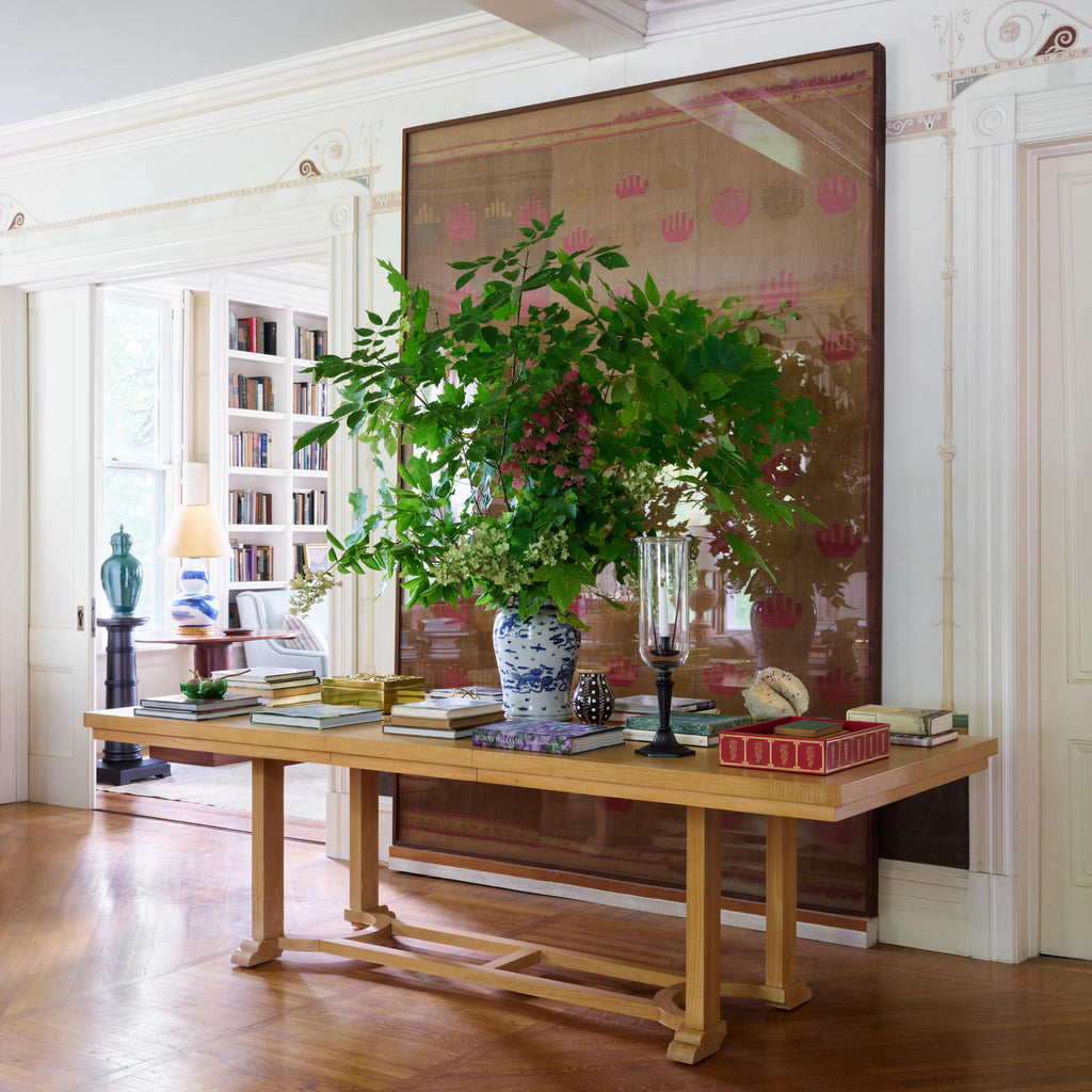 https://a.1stdibscdn.com/refectory-extension-dining-table-by-bunny-williams-home-for-sale-picture-8/f_83572/f_483255221768420598195/BWH_FALL_25_100_HDR_2187f198_6019_422f_89c2_659827e02648_master.jpg