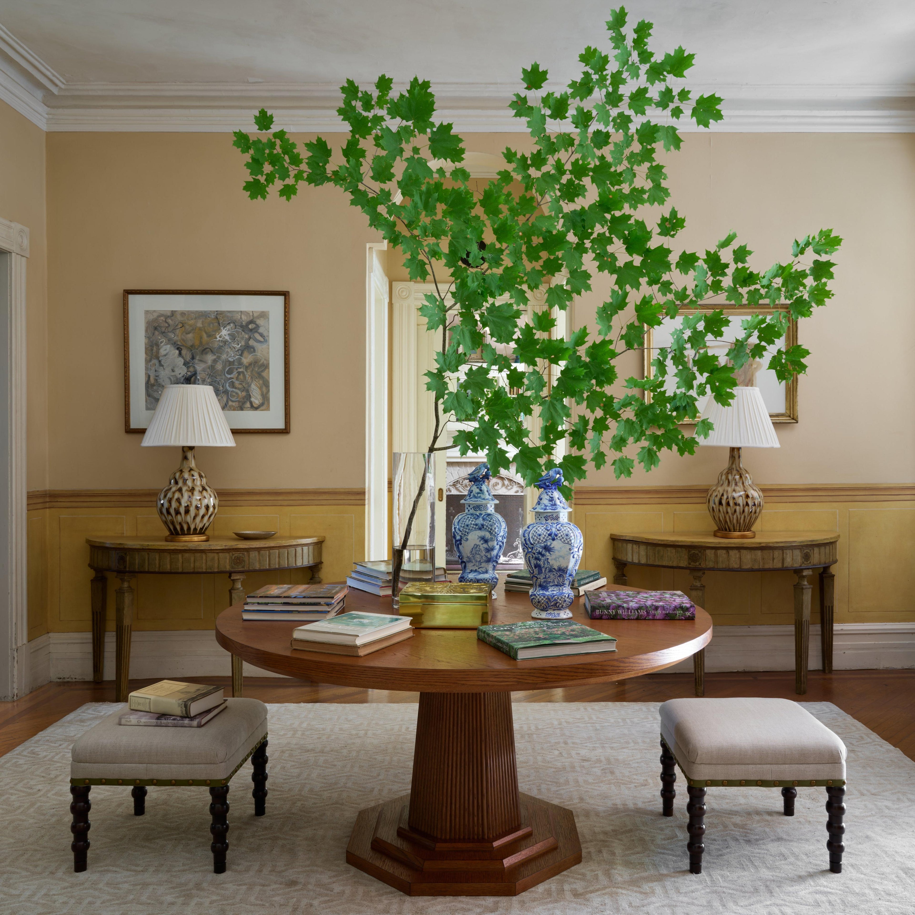 https://a.1stdibscdn.com/maple-cerused-oak-pedestal-dining-table-haven-by-bunny-williams-home-for-sale-picture-5/f_83572/f_478994921765219080626/BWH_FALL_25_130_HDR_master.jpg