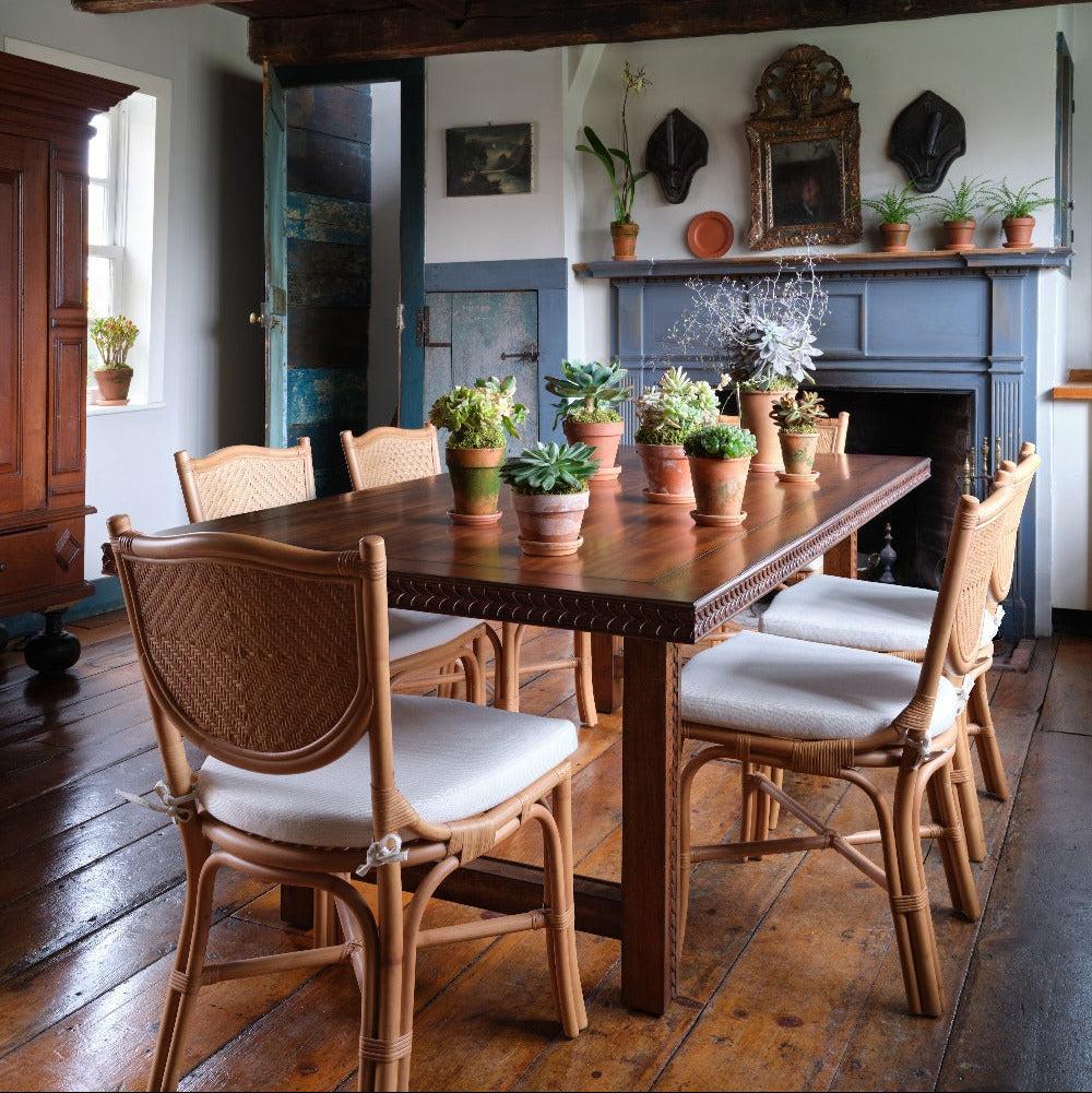 https://a.1stdibscdn.com/bunny-williams-home-hard-carved-holland-dining-table-for-sale-picture-7/f_83572/f_466197621757604234160/BWH_SPRING_24_120_e8f84f3a_49da_4312_9e65_f517e0c8b01a_master.jpg