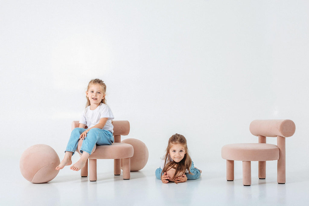 https://a.1stdibscdn.com/modern-baby-gropius-low-chair-cs1-for-kids-by-noom-for-sale-picture-18/f_42321/f_308112921665525944642/Baby_Gropius_Collction_18__master.jpg