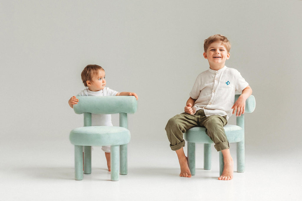 https://a.1stdibscdn.com/modern-baby-gropius-chair-cs1-for-kids-by-noom-for-sale-picture-5/f_42321/f_308112221665525352632/Baby_Gropius_Collction_41__master.jpg