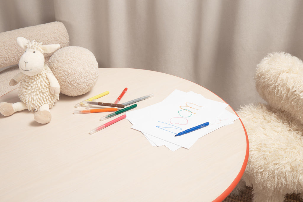 https://a.1stdibscdn.com/baby-dining-table-paul-made-of-wood-for-kids-by-noom-for-sale-picture-10/f_42321/f_423393721731761842238/Baby_Paul_Table_15__master.jpg