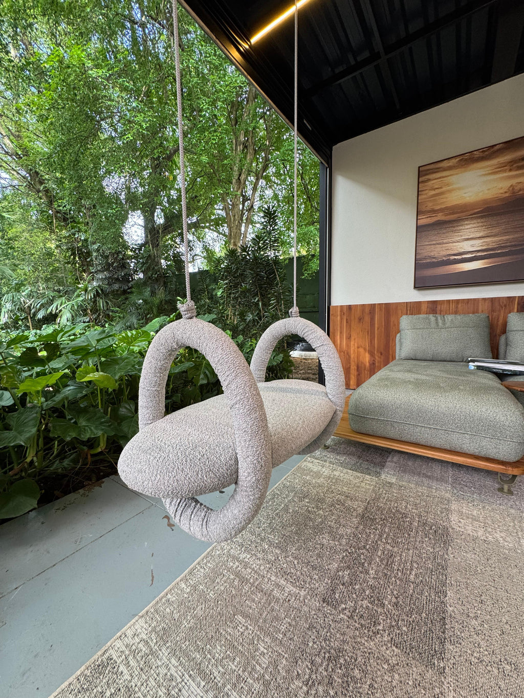 https://a.1stdibscdn.com/felicita-modern-outdoor-indoor-swing-in-aluminum-upholstered-for-sale-picture-2/f_56842/f_46999462/Balan_o_Felicit_1760125178880_master.JPG
