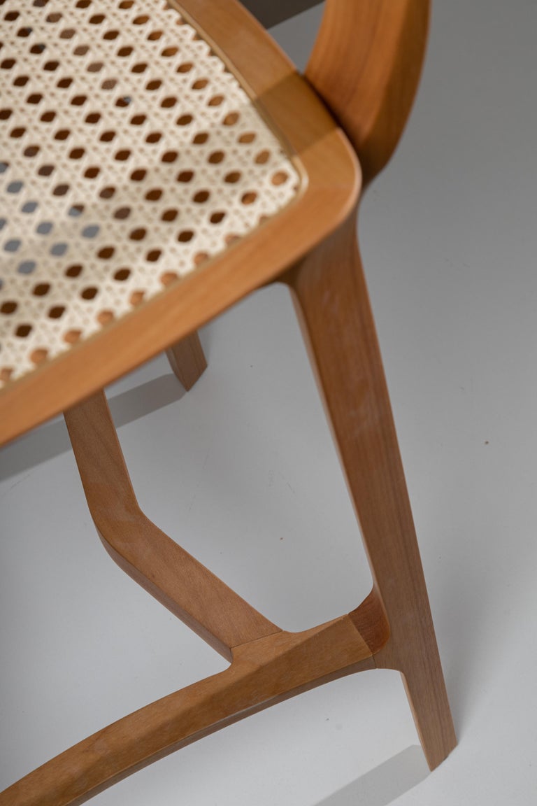 https://a.1stdibscdn.com/post-modern-stool-in-walnut-finish-cane-back-leather-seat-counter-or-bar-hight-for-sale-picture-10/f_35593/f_335528721680123570201/Banqueta_Aurora_palha_Mel_claro_Palha_Sextavada_Natural_7__master.jpg?width=768