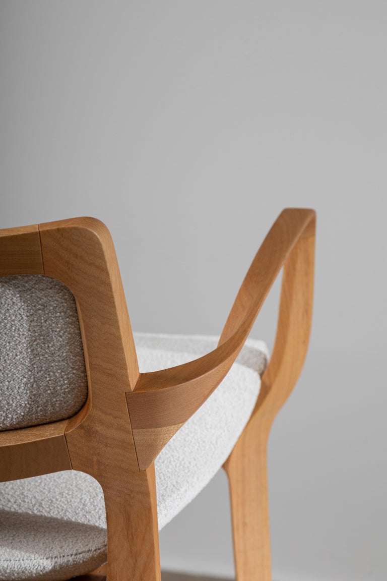 https://a.1stdibscdn.com/post-modern-stool-in-solid-wood-uphostery-back-and-seat-counter-or-bar-hight-for-sale-picture-8/f_35593/f_335521321680120738204/Banqueta_Aurora_tape_ada_Mel_claro_Tec_812_6__master.jpg?width=768