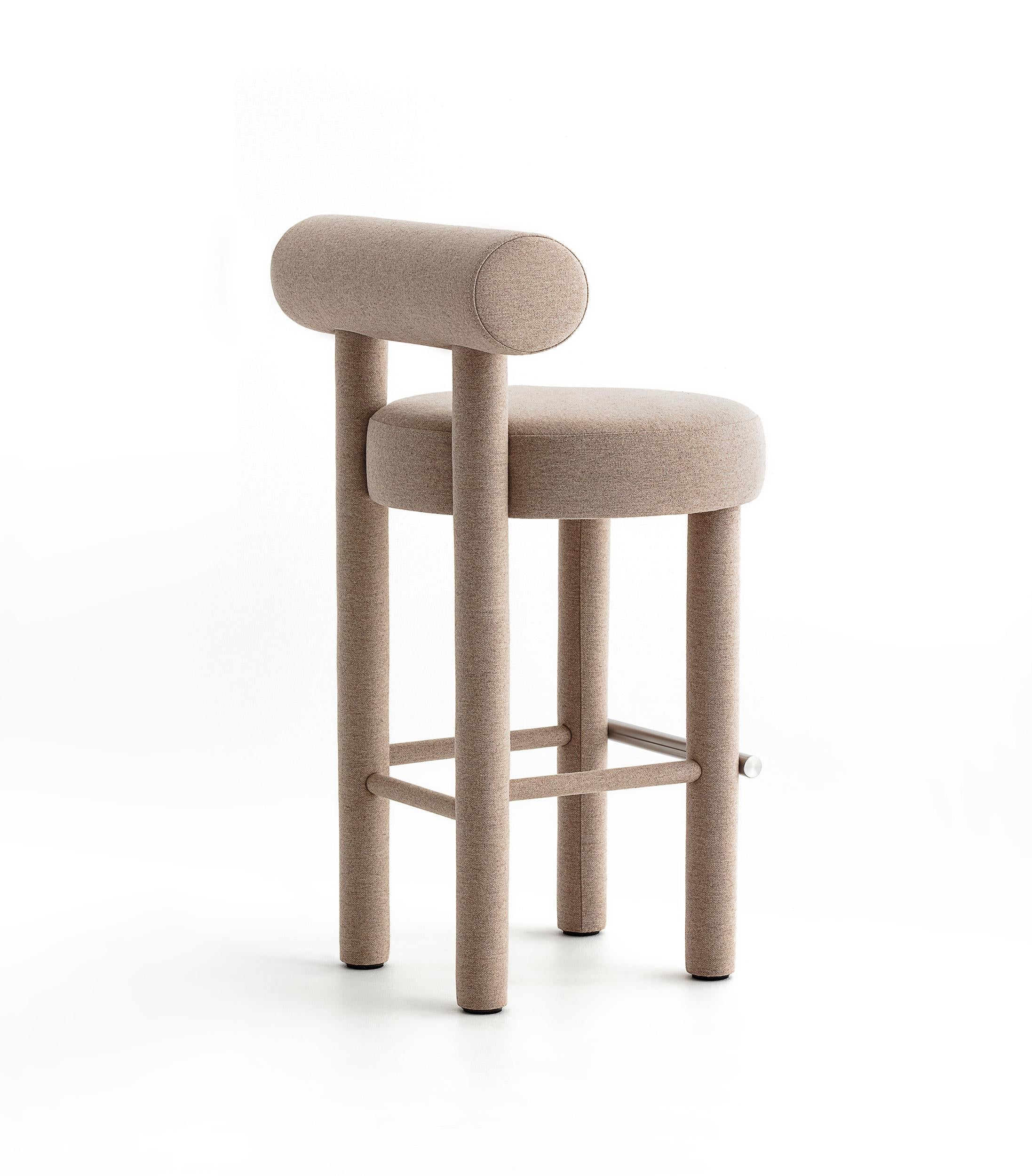https://a.1stdibscdn.com/modern-bar-chair-gropius-cs1-fully-upholstered-in-fabric-by-noom-for-sale-picture-6/f_42321/f_295575921657730458825/Bar_Chair_Gropius_CS1_11__master.jpg
