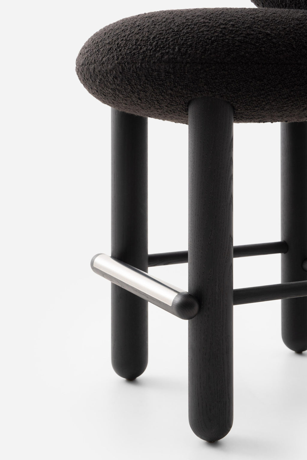 https://a.1stdibscdn.com/modern-bar-chair-flock-cs2-75-cm-with-wooden-legs-in-carnival-boucle-by-noom-for-sale-picture-19/f_42321/f_426776421733907842227/Bar_and_Counter_Chairs_Flock_by_NOOM_18__master.jpg