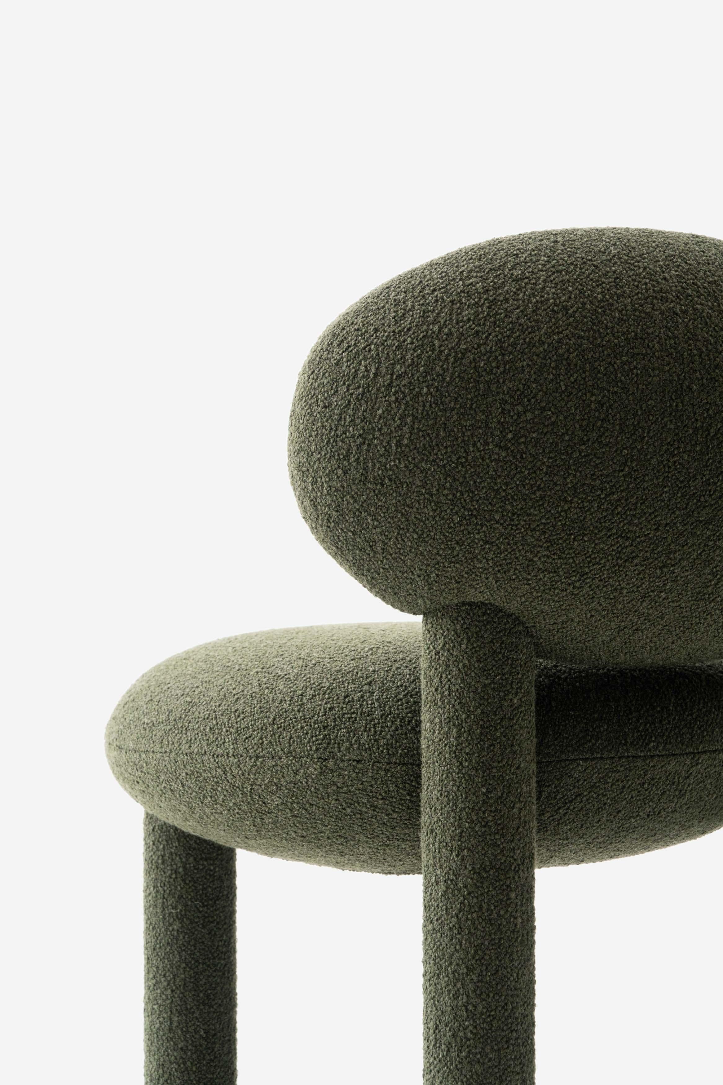 https://a.1stdibscdn.com/set-of-6-modern-counter-chairs-flock-cs1-65cm-in-polyester-baloo-boucle-by-noom-for-sale-picture-5/f_42321/f_455297621750368337180/Bar_and_Counter_Chairs_Flock_by_NOOM_20__master.jpg