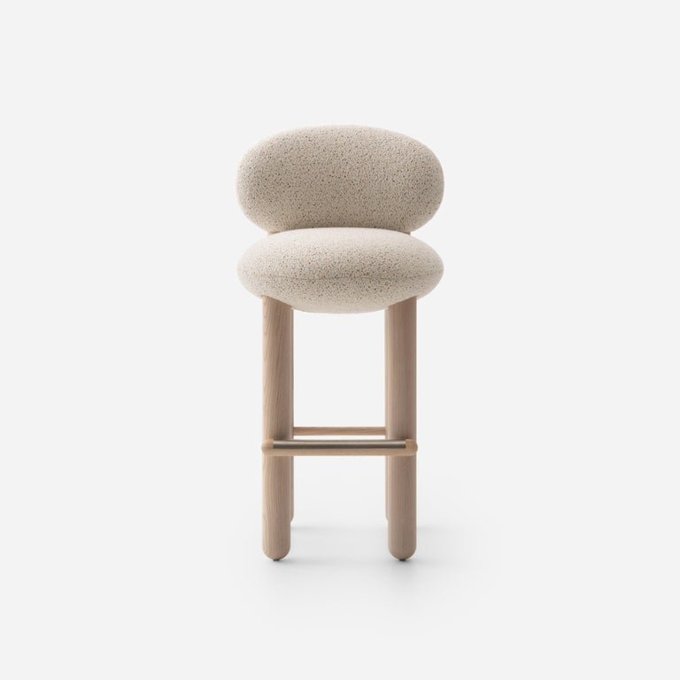 https://a.1stdibscdn.com/modern-bar-chair-flock-cs2-75-cm-with-wooden-legs-in-baloo-boucle-by-noom-for-sale-picture-11/f_42321/f_432654321737474581296/Bar_and_Counter_Chairs_Flock_by_NOOM_9__master.jpg?width=768