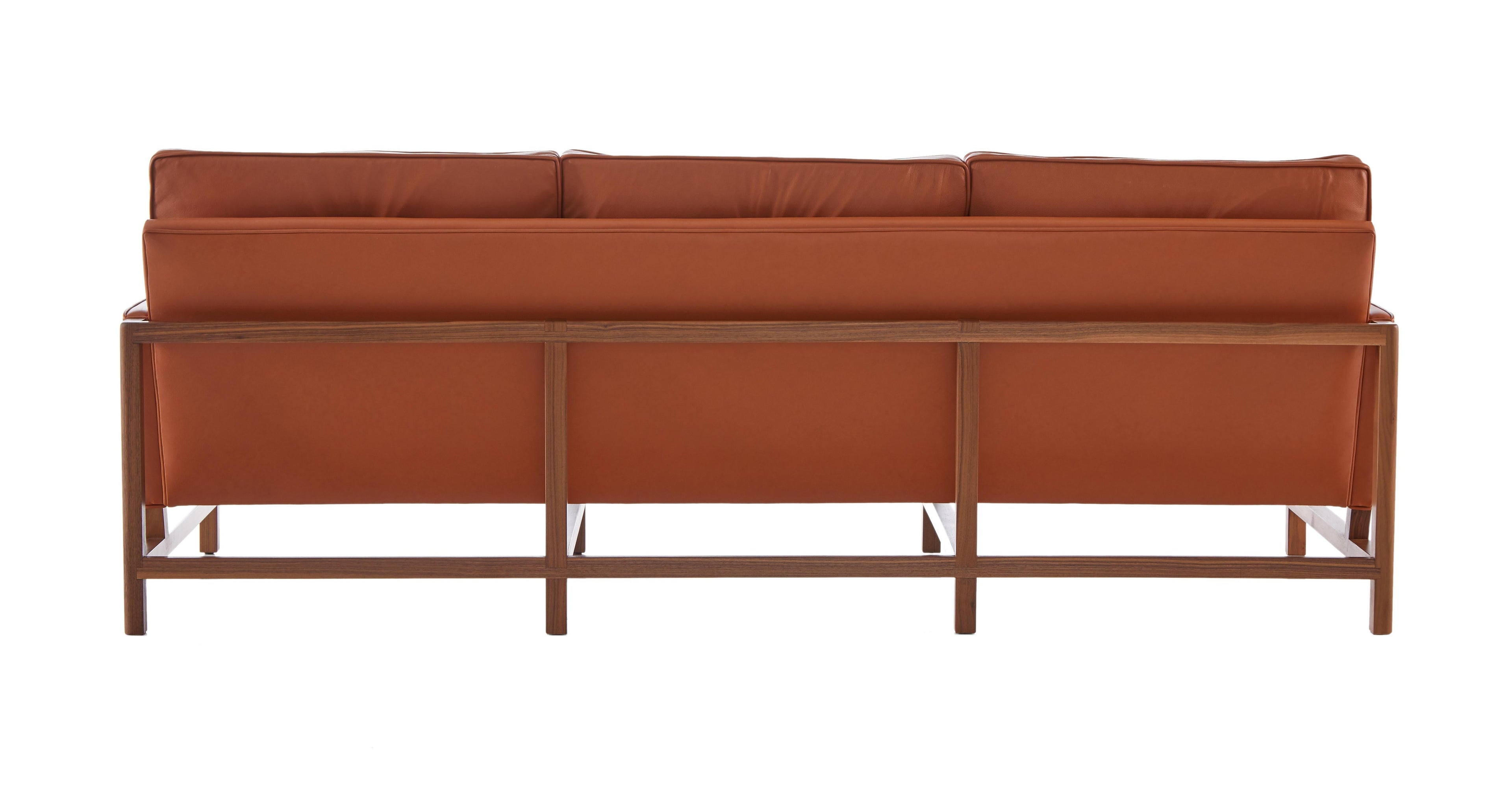 https://a.1stdibscdn.com/archivesE/upload/f_55842/1612821964366/BassamFellows_CB_53_Wood_Frame_Sofa_solid_Walnut_and_Grade_A_leather_British_Tan_back_photo_credit_MARCO_FAVAL_master.jpg