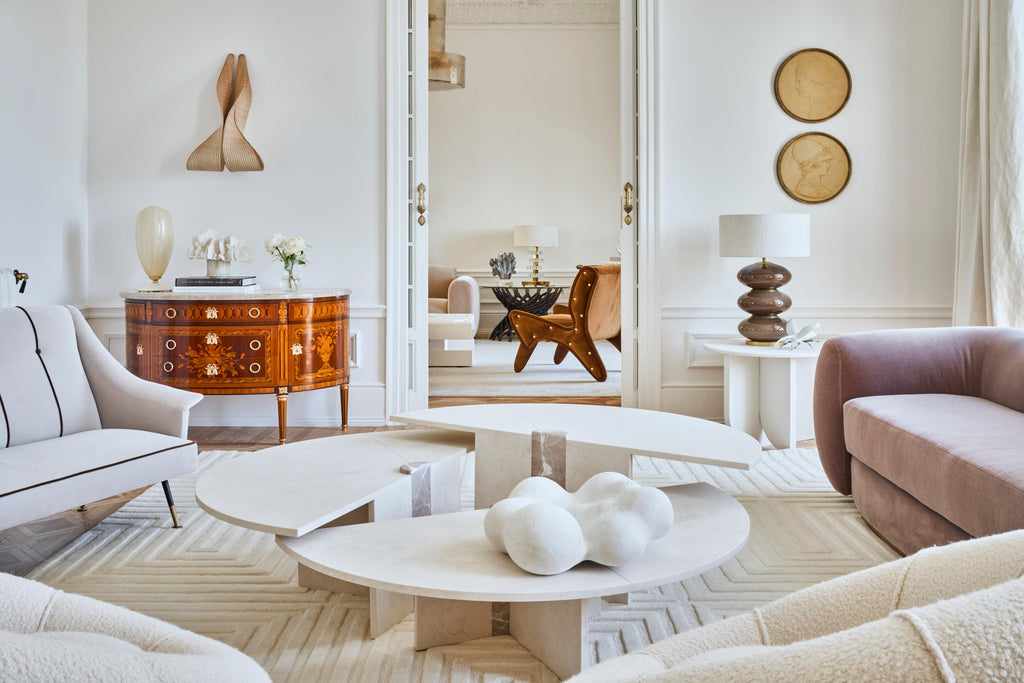 https://a.1stdibscdn.com/agora-luxury-marble-coffee-table-round-marquetry-cream-red-matte-marble-spain-for-sale-picture-5/f_81592/f_377248621703782747634/Beateiz_Silveira_M_Yllera_10_master.jpg