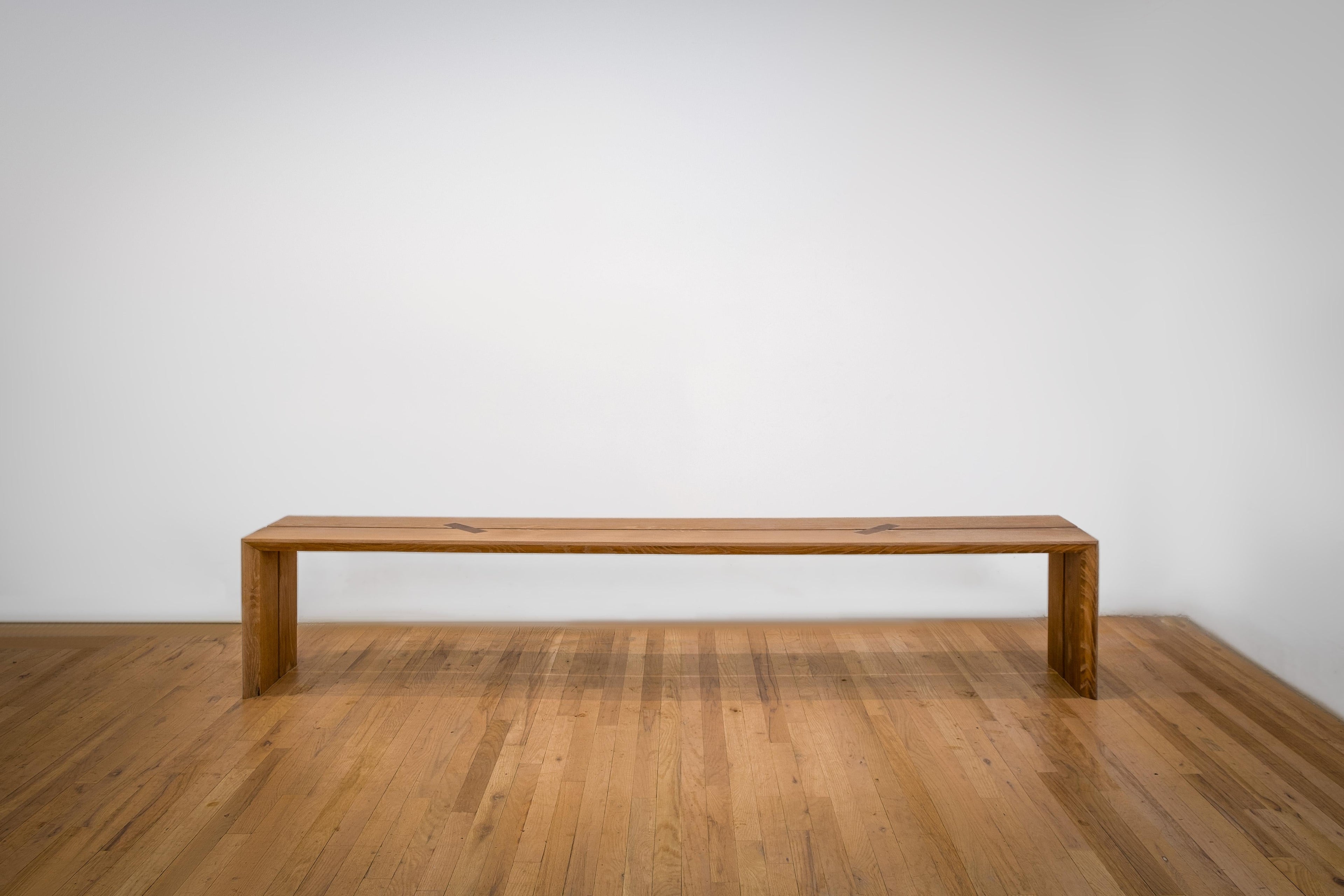 https://a.1stdibscdn.com/walnut-oak-butterfly-joinery-gallery-handmade-modern-minimal-bench-for-sale-picture-2/f_55692/f_356559521711909983153/Bench_master.jpg