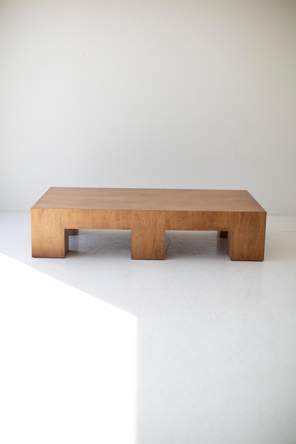 https://a.1stdibscdn.com/bertu-coffee-table-large-modern-coffee-table-maple-veneer-mondo-for-sale-picture-9/f_9720/f_462392221755019807250/Bertu_Coffee_Table_Large_Modern_Coffee_Table_Maple_Veneer_Mondo_Image_9_master.jpg