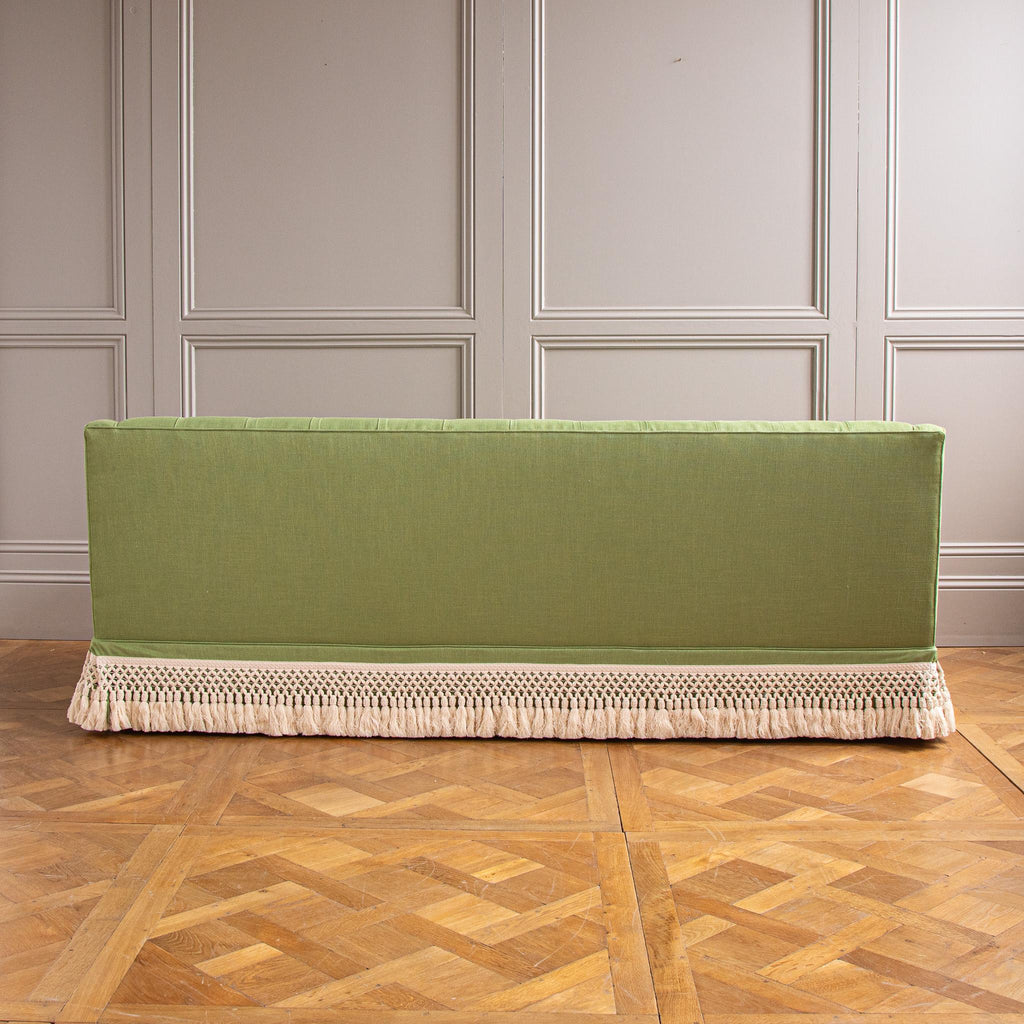 https://a.1stdibscdn.com/custom-sized-upholstered-hand-made-sofa-by-la-maison-london-for-sale-picture-6/f_23353/f_424561821732533310520/Bespoke_Sofas_Samar_023_master.jpg