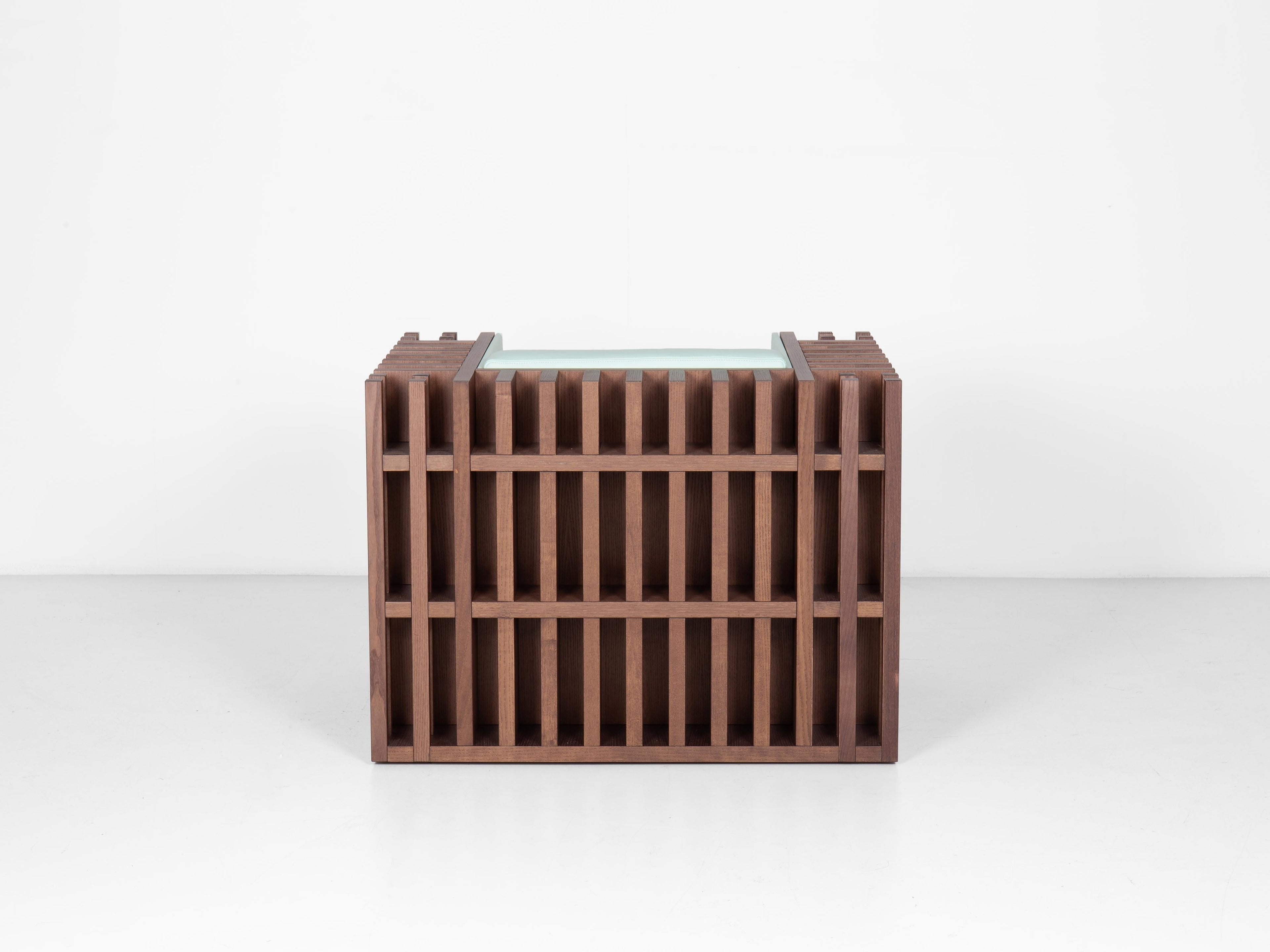 https://a.1stdibscdn.com/bibliochaise-by-giovanni-gennari-paradisoterrestre-edition-for-sale-picture-6/f_84302/f_441268221742476782877/Bibliochaise_wood_Giovanni_Gennari_Paradisoterrestre_05_master.jpg