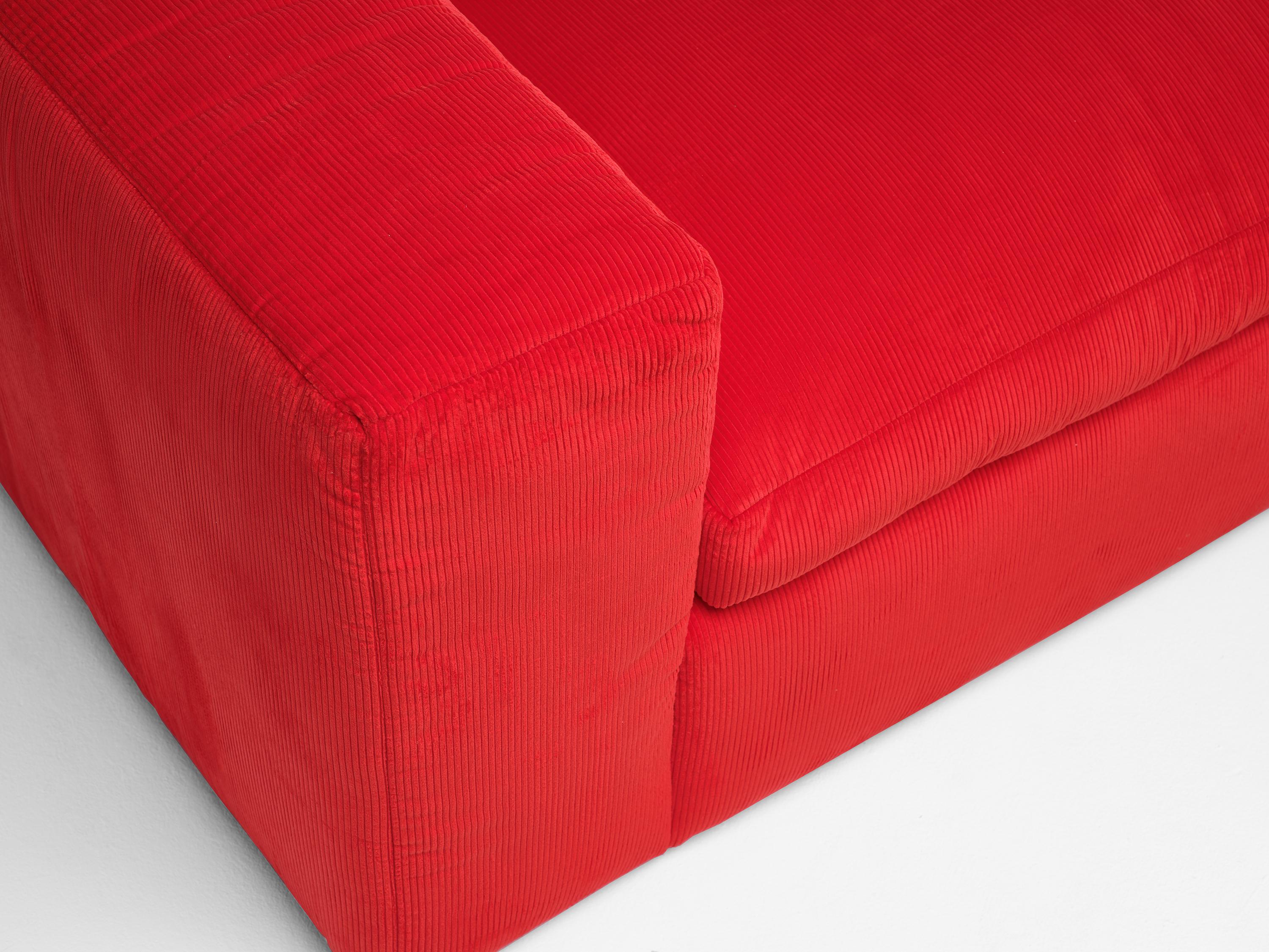 https://a.1stdibscdn.com/big-bubble-red-corduroy-sofa-for-sale-picture-3/f_48381/f_161983721568987489644/Big_Bubble_cord_detrail_master.jpg