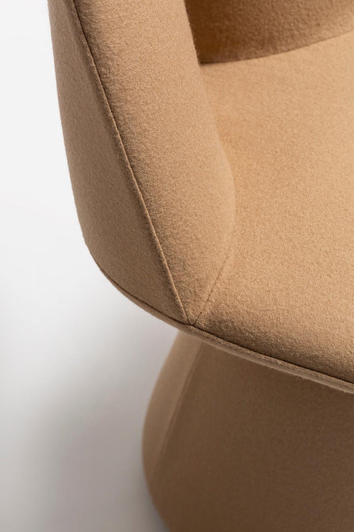 https://a.1stdibscdn.com/bill-carpanese-home-italia-chair-for-sale-picture-2/f_58592/f_478343721764863742751/Bill_CarpaneseHome_Simone_Bonnani_062_master.jpg