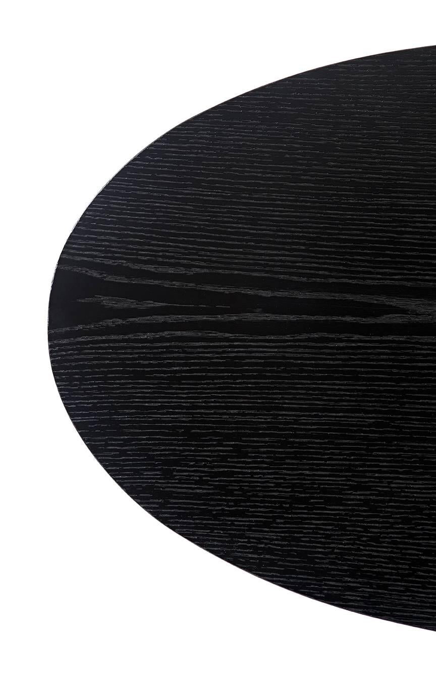 https://a.1stdibscdn.com/bedford-coffee-table-round-top-for-sale-picture-3/f_31463/f_107073031525707539616/BlackOvalTable_3241_master.jpg