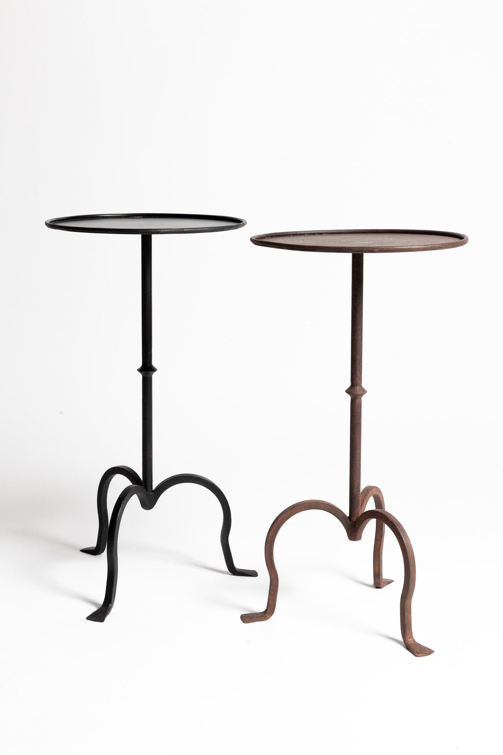 https://a.1stdibscdn.com/wrought-iron-martini-table-large-for-sale-picture-6/f_76442/f_397119221715700715411/Black_vs_brown_finish_master.jpg