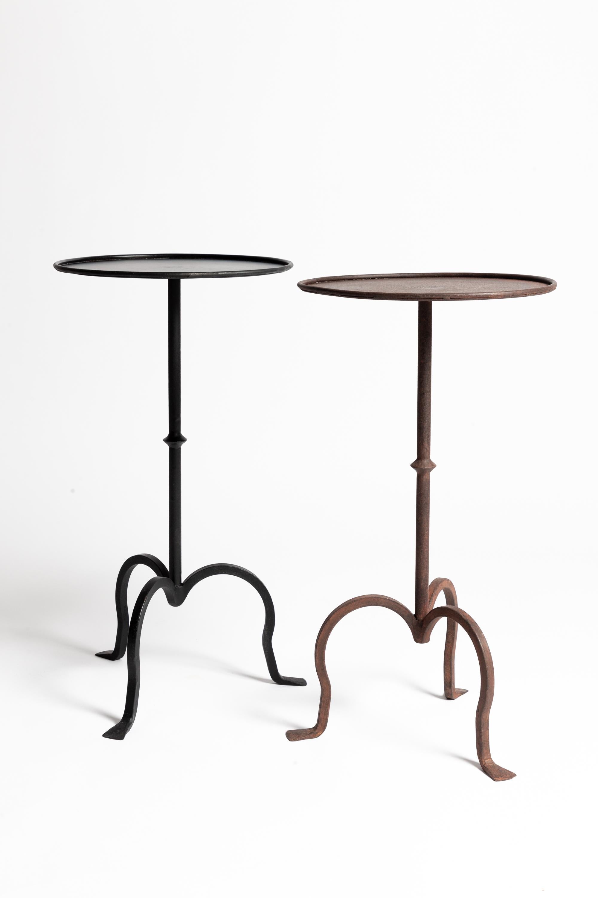 https://a.1stdibscdn.com/wrought-iron-martini-table-large-for-sale-picture-6/f_76442/f_397119221715700715411/Black_vs_brown_finish_master.jpg