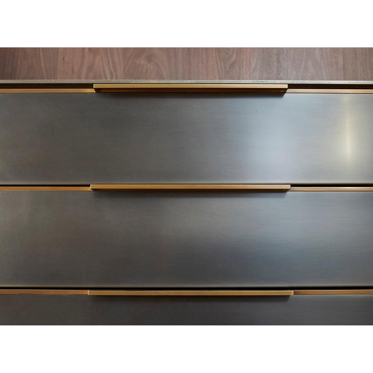 https://a.1stdibscdn.com/amuneals-blackened-stainless-steel-bar-for-sale-picture-6/f_28333/f_141938621553885418671/Blackened_Stainless_Bar_Detail_Drawer_Fronts_amuneal_nycshowroom_2019_0659_proof_master.jpg?width=768