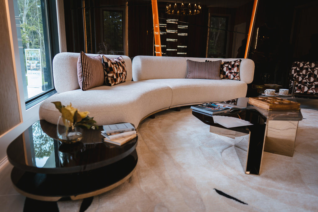 https://a.1stdibscdn.com/curved-modern-blosse-sofa-in-cream-upholstery-with-integrated-walnut-side-table-for-sale-picture-9/f_104862/f_455332921755510293552/Blosse_Sofa_2_min_master.jpg