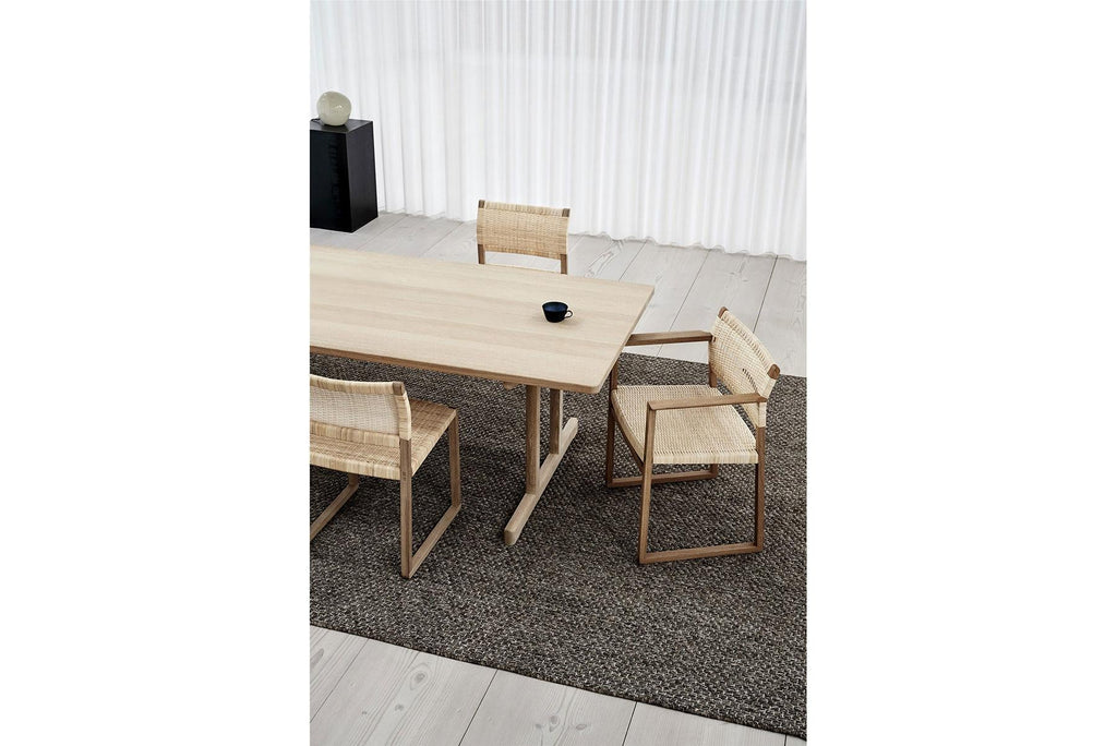 https://a.1stdibscdn.com/bm-62-brge-mogensen-62-armchair-for-sale-picture-7/f_13532/f_232957121617882688334/Bm_62_B_rge_Mogensen_62_Armchair_4_master.jpg