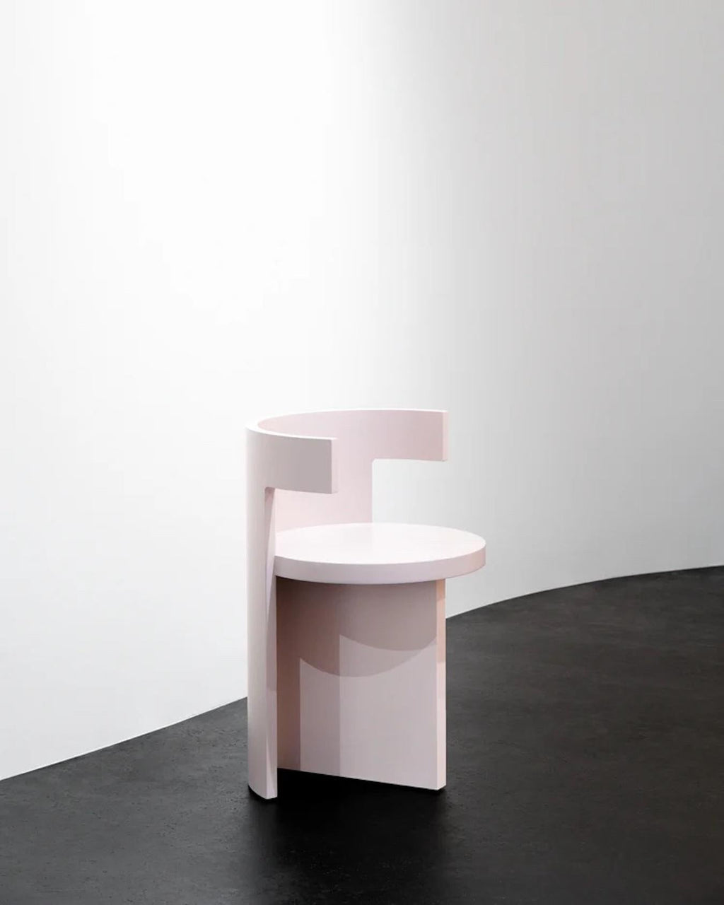 https://a.1stdibscdn.com/contemporary-chair-boho-by-ann-demeulemeester-lilac-beech-in-stock-for-sale-picture-6/f_31233/f_427769921734366036209/Boho_Lilac_2_master.jpg