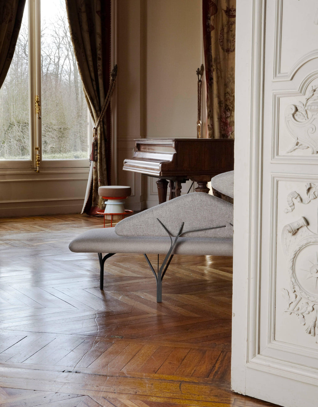 https://a.1stdibscdn.com/green-borghese-sofa-noe-duchaufour-lawrance-for-sale-picture-4/f_12192/f_347940821686858747940/Borghese_gris_clair_compo_1_master.jpg