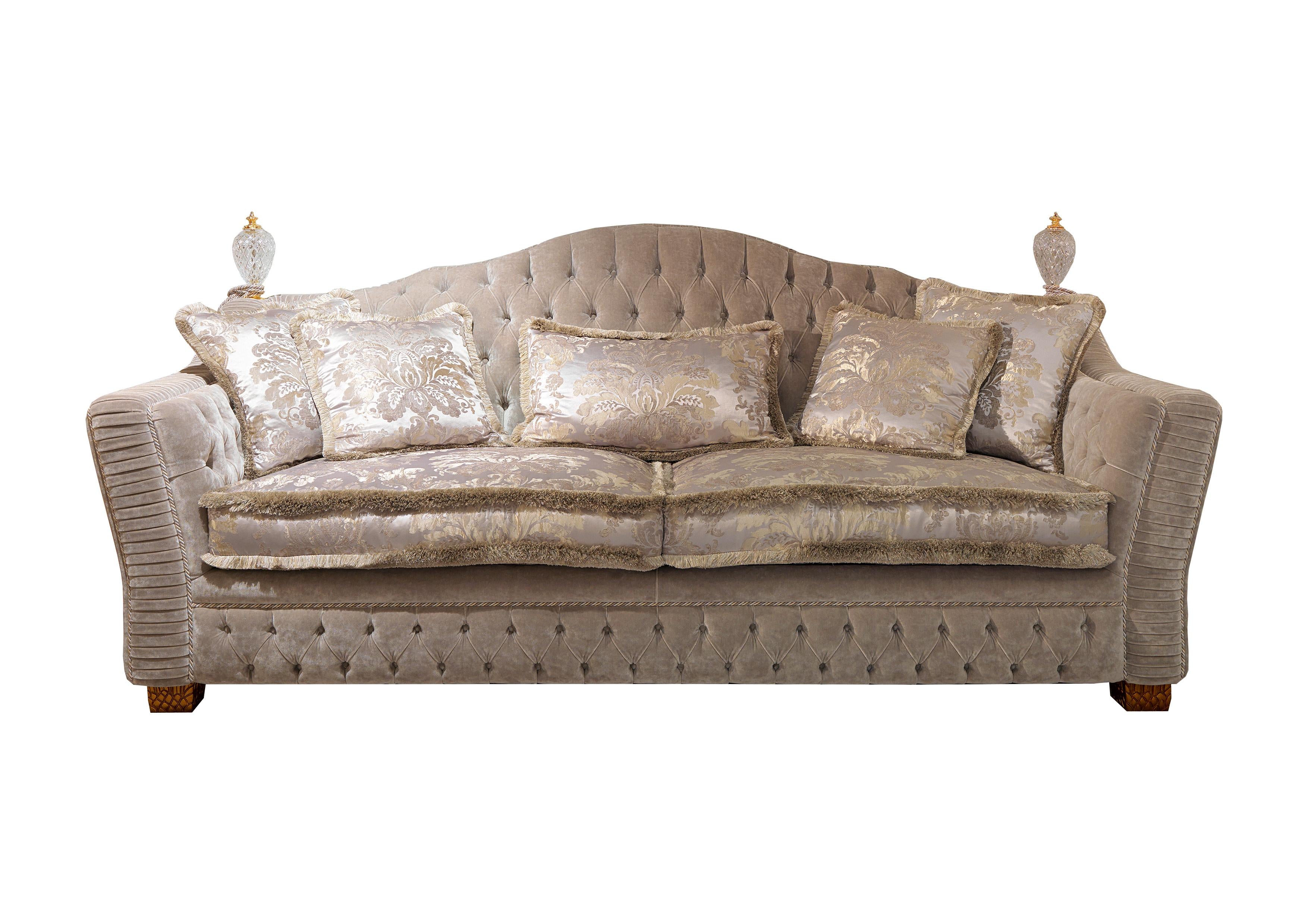 https://a.1stdibscdn.com/borromeo-three-seat-tufted-sofa-with-carved-antique-gold-feet-by-zanaboni-for-sale-picture-5/f_51702/f_183030021584196112183/Borromeo_grigio_master.jpg