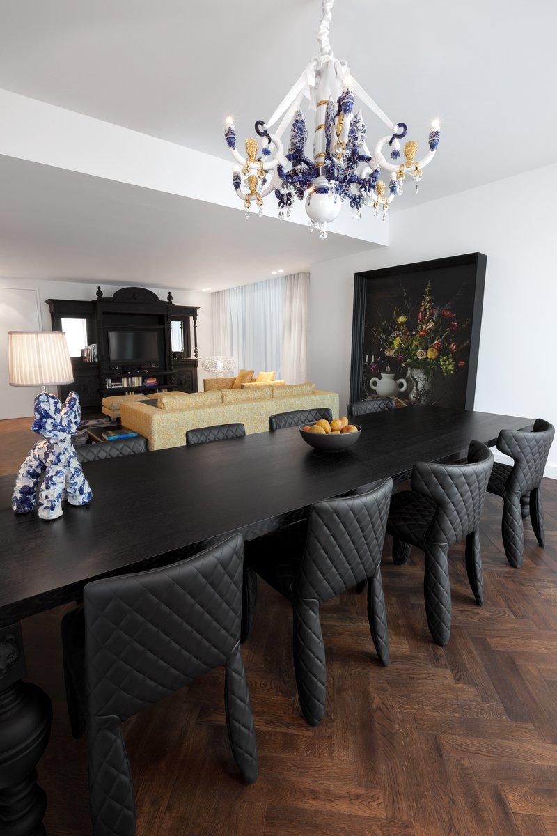 https://a.1stdibscdn.com/moooi-boutique-3-seat-sofa-in-hallingdal-65-723-upholstery-with-pawn-legs-for-sale-picture-3/22569652/f_271080221643348188998/Boutique_Sofa_2_master.jpg