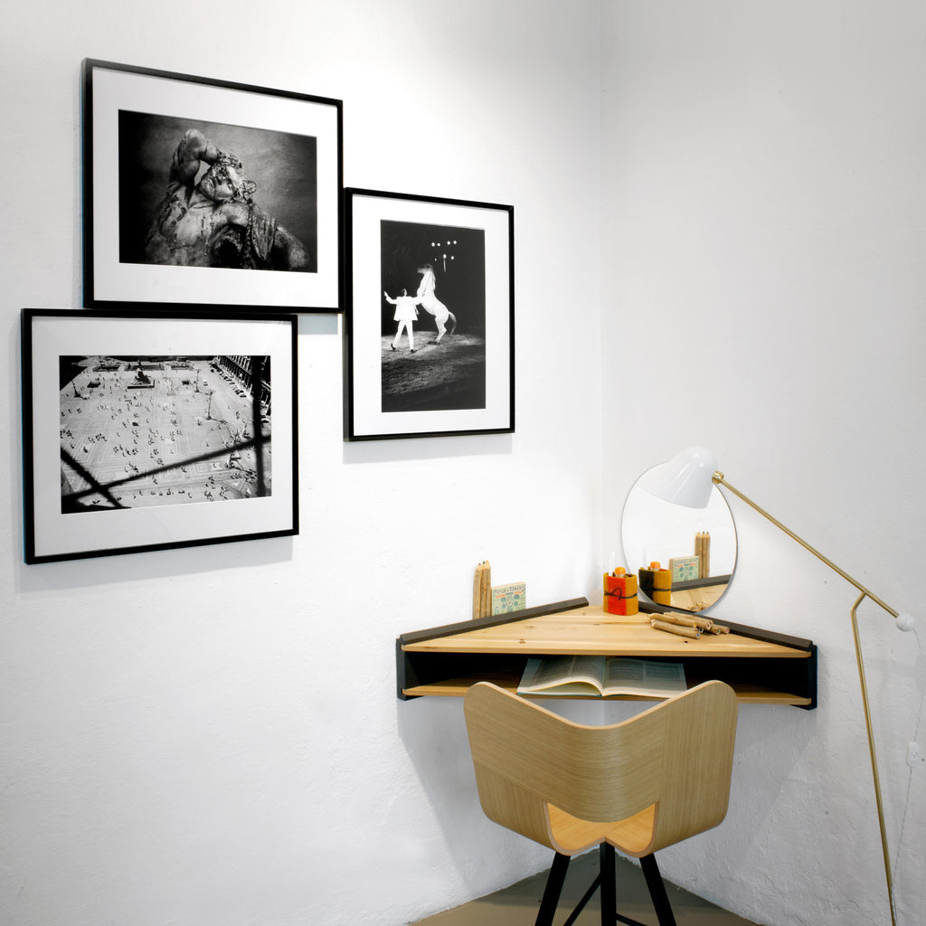 https://a.1stdibscdn.com/briccola-ge-corner-desk-shelf-in-solid-oak-wood-and-black-lacquered-supports-for-sale-picture-3/f_37501/f_270045821642756436992/Briccolage_master.jpg