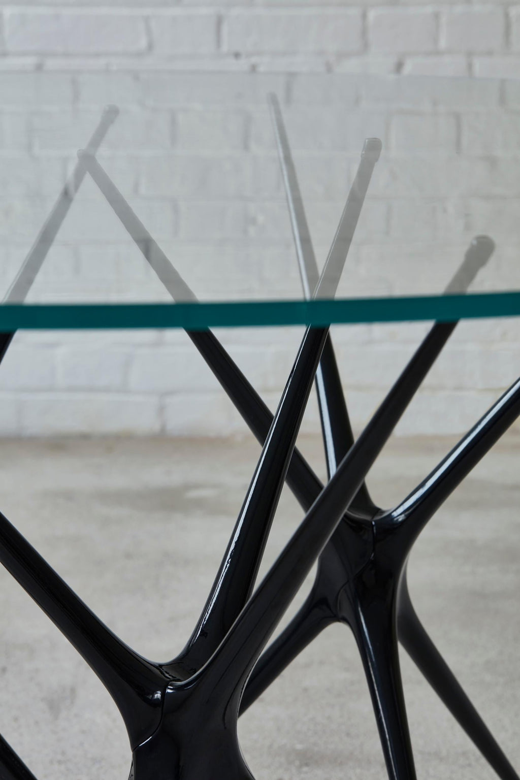https://a.1stdibscdn.com/supernova-recycled-cast-aluminum-table-leg-in-black-by-made-in-ratio-for-sale-picture-5/f_36441/f_162622411659608078170/Brodie_Neill_Stellarnova_Detail_Mark_Cocksedge_master.JPG