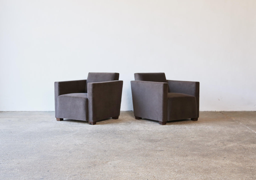 https://a.1stdibscdn.com/a-pair-of-elegant-armchairs-upholstered-in-pure-alpaca-for-sale-picture-2/f_22593/f_360675521694166929084/Brown_Grey_Alpaca_Square_Clubs_9_23_1_master.jpg