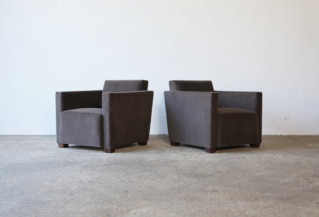 https://a.1stdibscdn.com/a-pair-of-elegant-armchairs-upholstered-in-pure-alpaca-for-sale-picture-3/f_22593/f_360675521694166937492/Brown_Grey_Alpaca_Square_Clubs_9_23_2_master.jpg