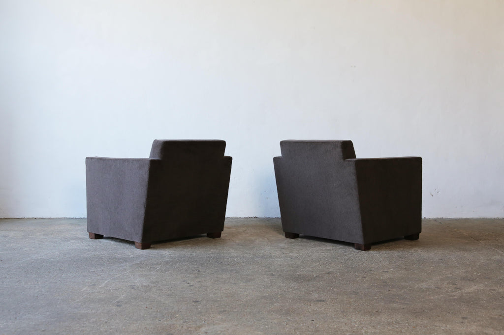 https://a.1stdibscdn.com/a-pair-of-elegant-armchairs-upholstered-in-pure-alpaca-for-sale-picture-10/f_22593/f_360675521694166958207/Brown_Grey_Alpaca_Square_Clubs_9_23_9_master.jpg
