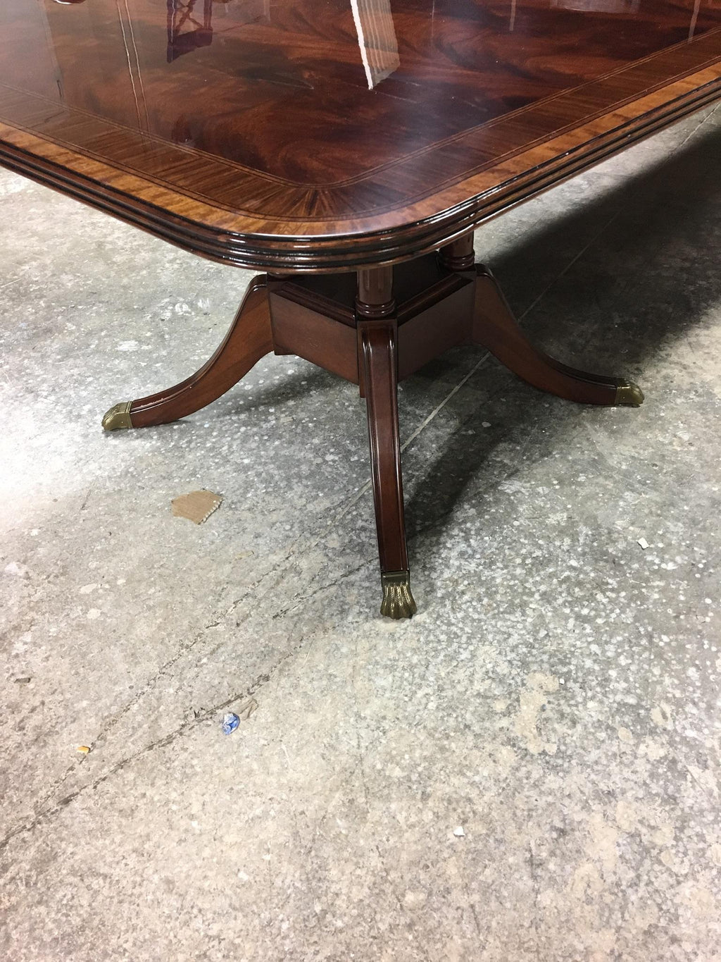 https://a.1stdibscdn.com/multi-banded-14-ft-mahogany-regency-style-dining-table-by-leighton-hall-for-sale-picture-7/f_44162/f_135370821549066375412/C3443BC9_6ACC_462B_85B4_30F6D059DEE0_master.jpeg