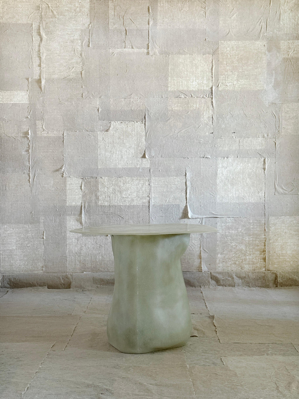 https://a.1stdibscdn.com/jade-formless-fiberglass-round-table-by-kar-for-sale-picture-7/f_12192/f_476238521763592958577/CA40ACF2_99C1_4D13_9F16_F32AE6249128_master.jpg