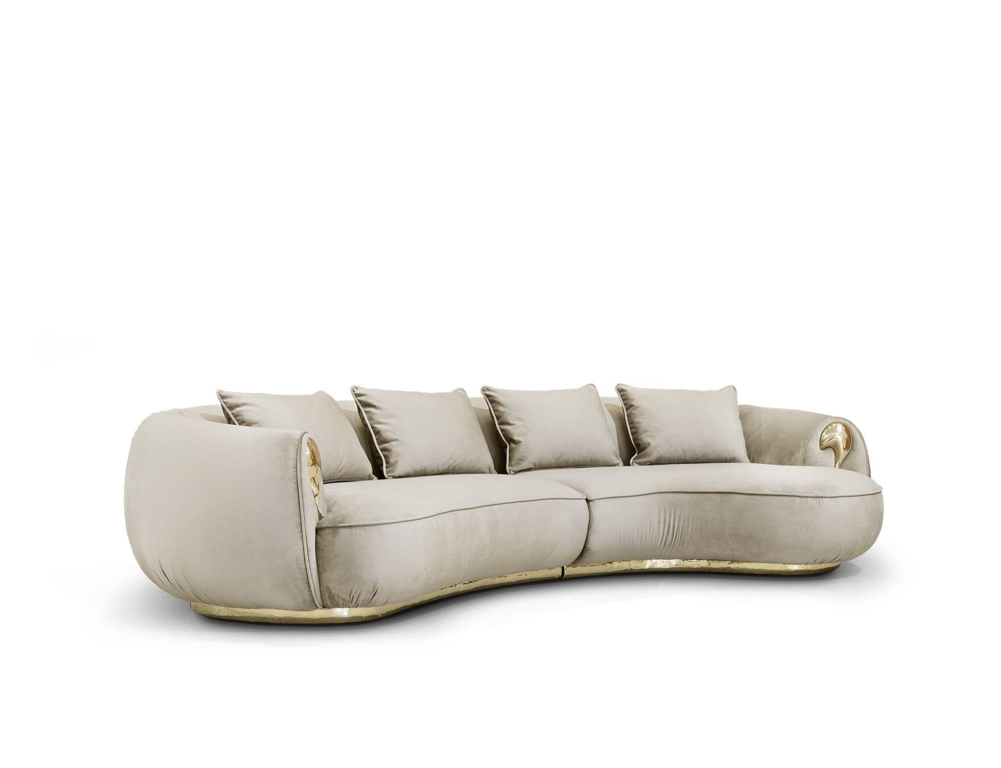 https://a.1stdibscdn.com/soleil-curved-sofa-hand-polished-casted-brass-fabric-boca-do-lobo-for-sale-picture-2/f_98262/f_398277621748514803428/CADEIRAO1_master.jpg