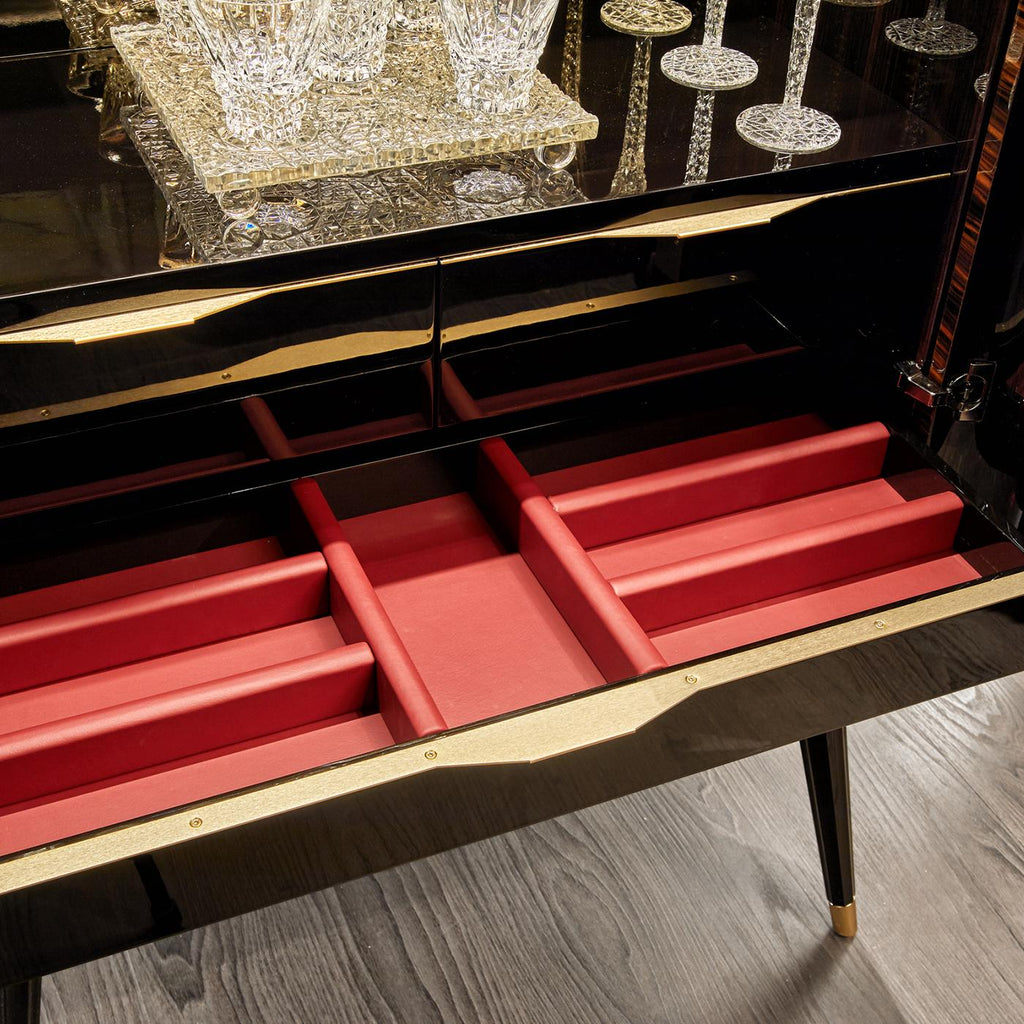 https://a.1stdibscdn.com/brent-bar-cabinet-for-sale-picture-4/f_17062/f_209267121602252324450/CAFEVR_003_C20200529_46_dd8gbe_master.jpg