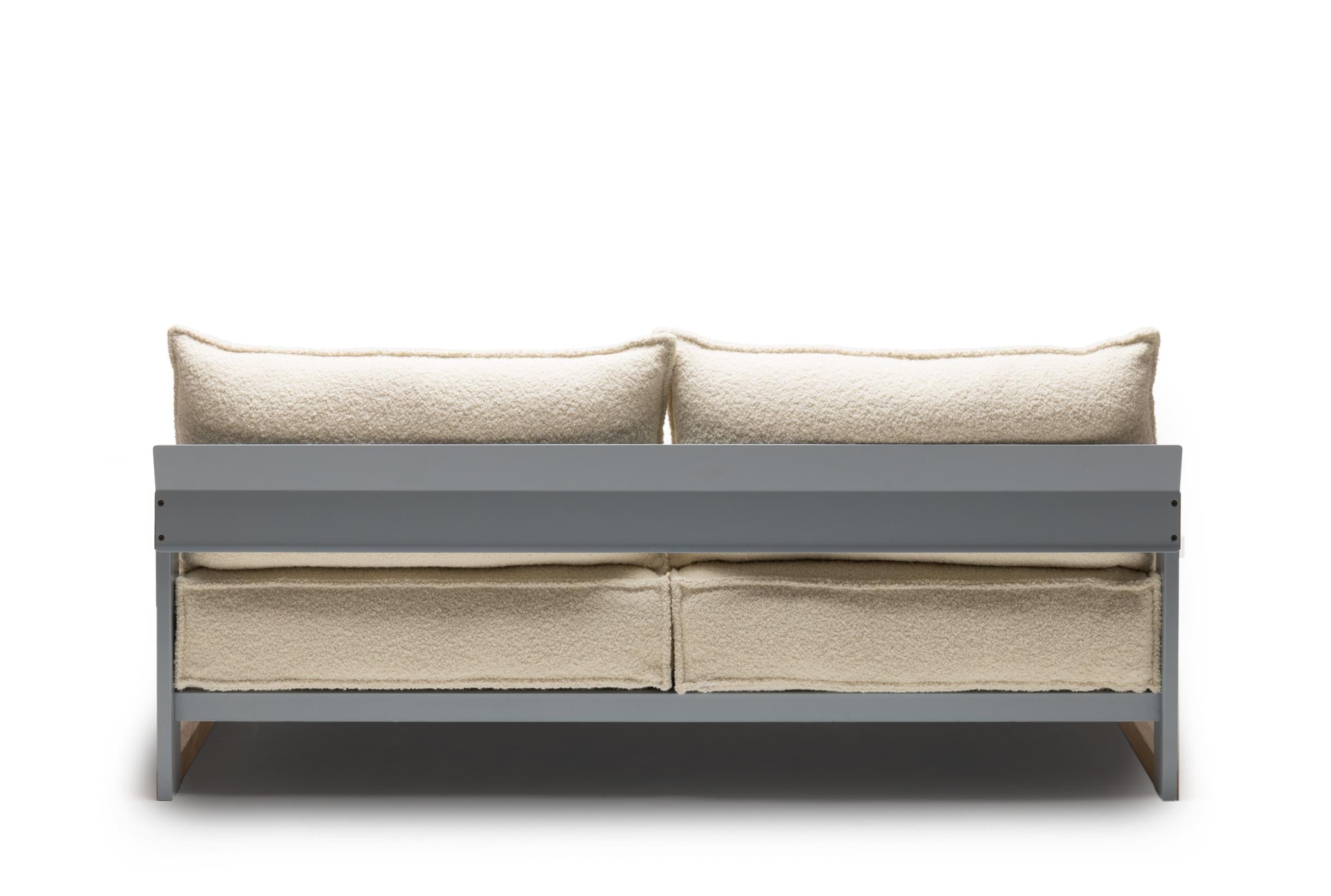 https://a.1stdibscdn.com/ronan-erwan-bouroullec-cassette-sofa-in-white-for-established-sons-for-sale-picture-3/12330573/f_155201511563426152198/CASSETTE_L2070_louison_R_and_E_Bouroullec_2018_EstablishedandSons_PeterGuenzel_White_Background_Detail_03_72dpi_master.jpg