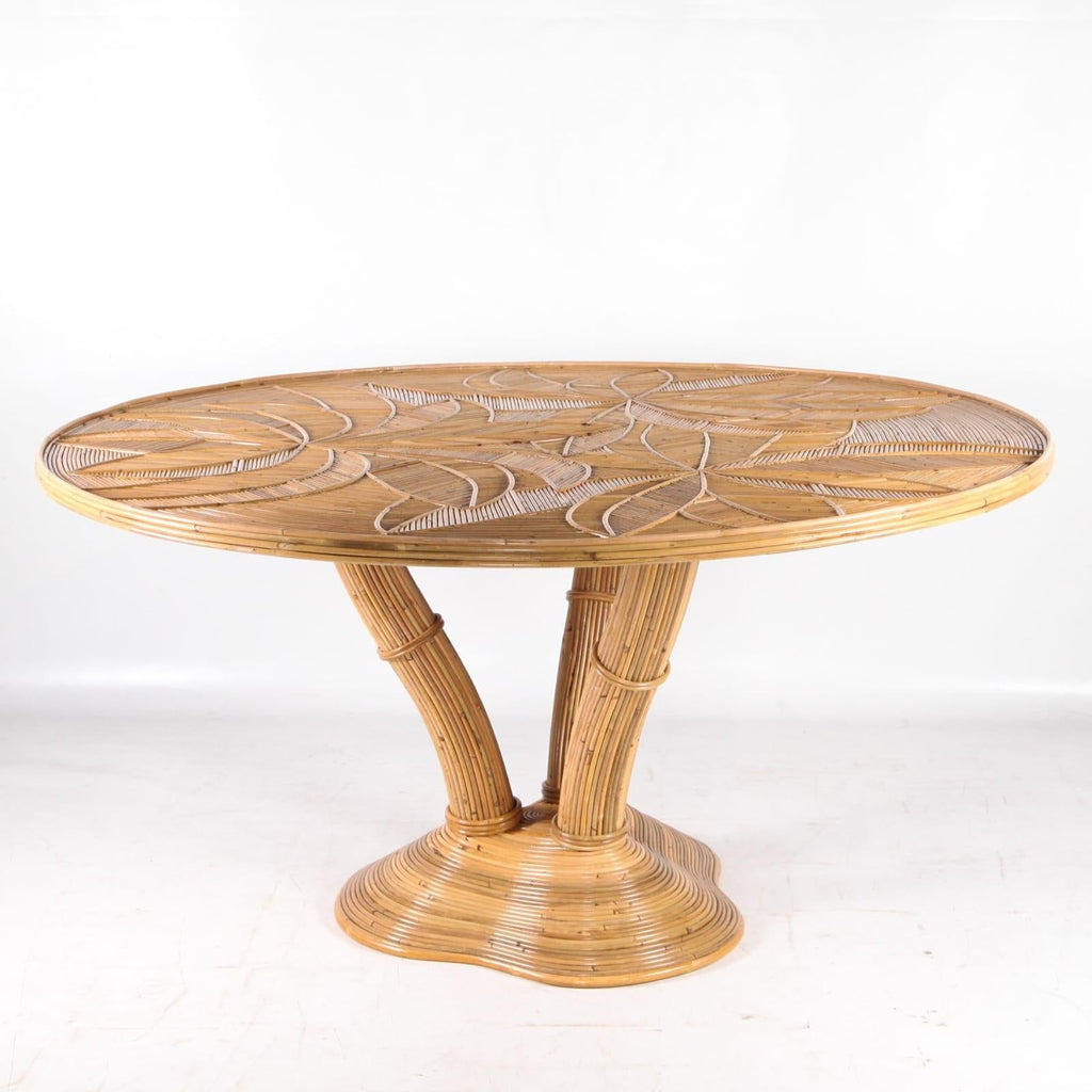 https://a.1stdibscdn.com/exceptional-rattan-dining-table-for-sale-picture-8/f_61022/f_389720921711143582841/CCFAF0BC_C956_4FB7_9DBB_6B9485DA9C7D_master.jpeg