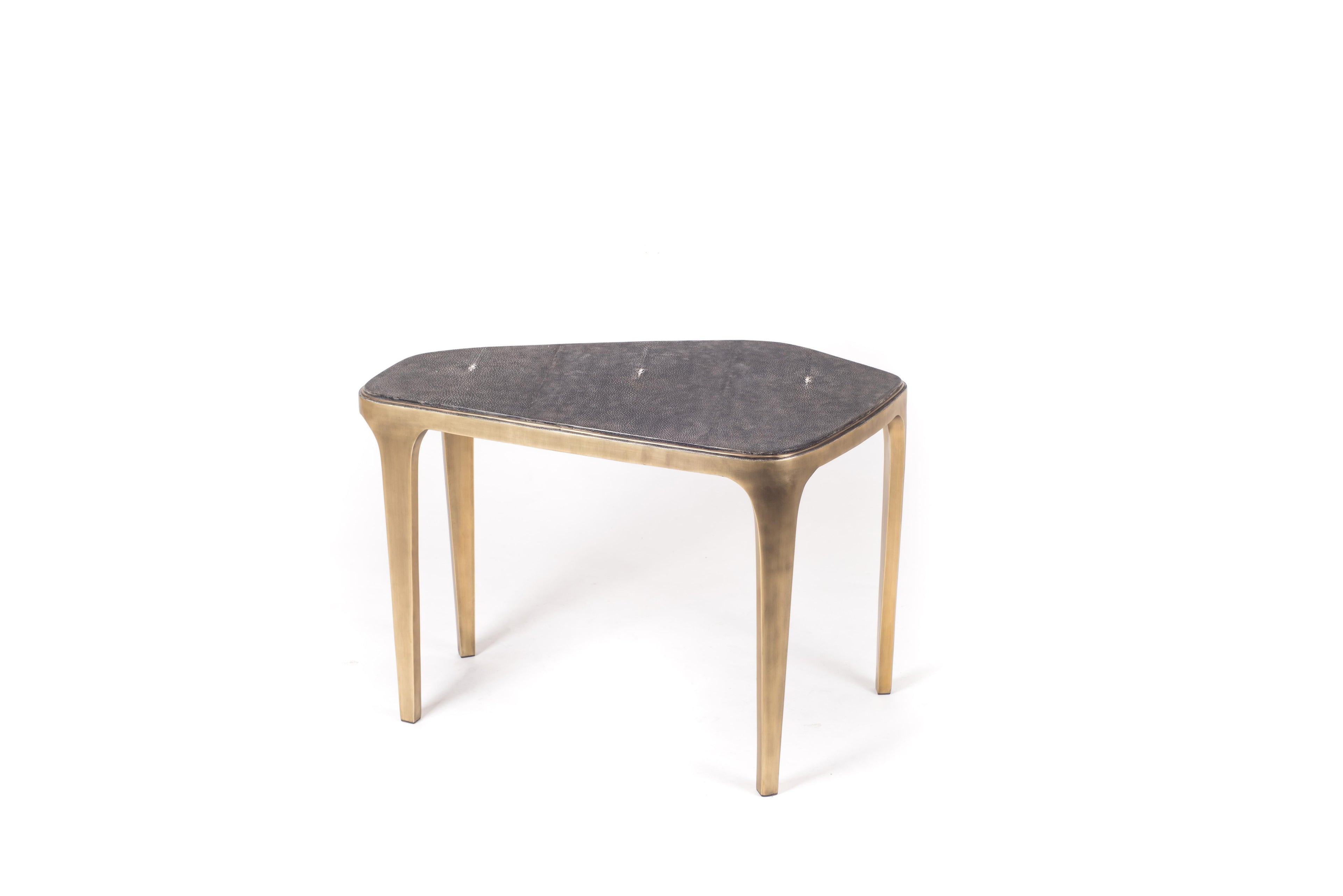 https://a.1stdibscdn.com/shagreen-nesting-coffee-tables-with-bronze-patina-brass-accents-ry-augousti-for-sale-picture-4/f_45491/f_222231721611324909065/CF45M_D156_V1_master.jpg