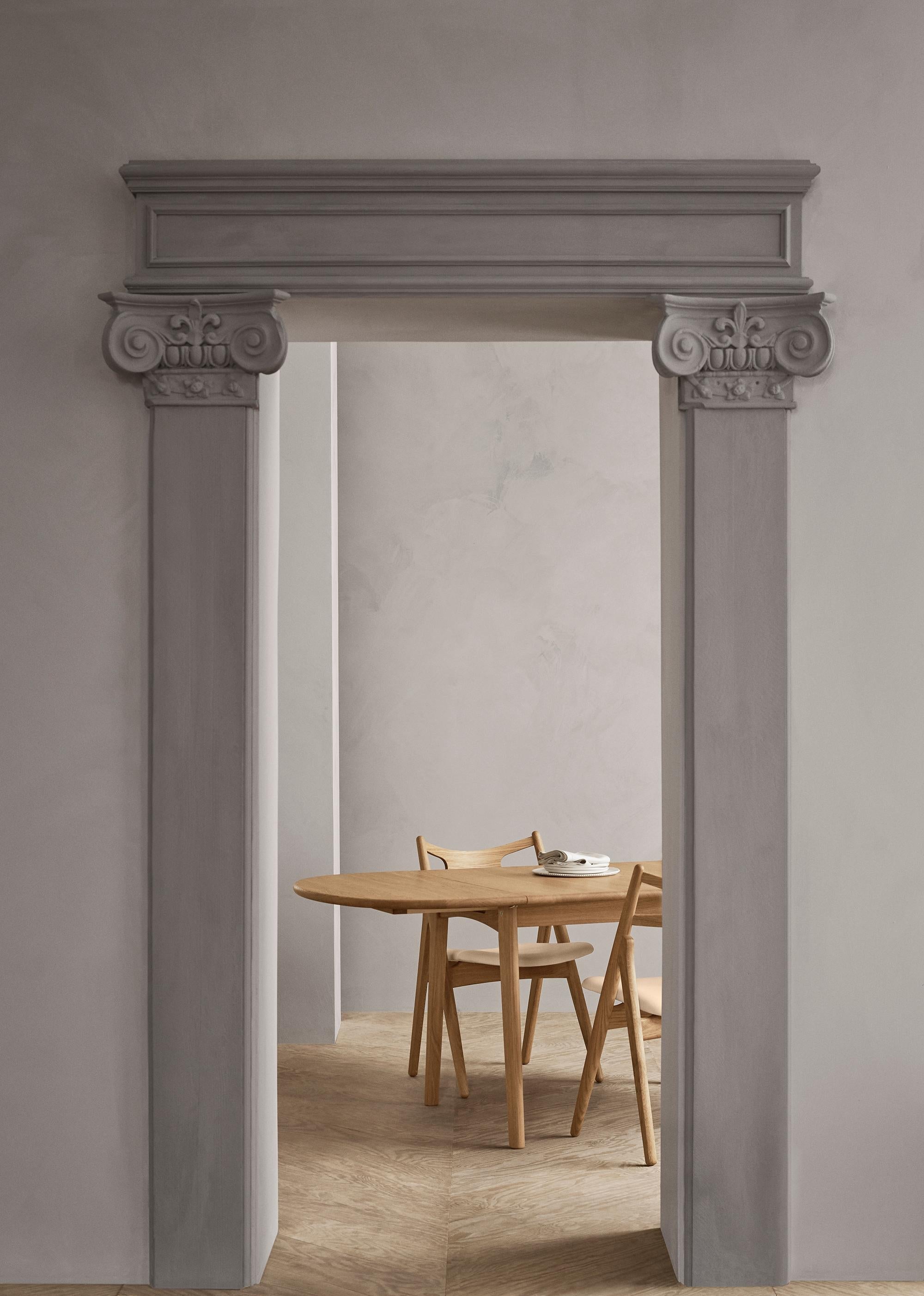 https://a.1stdibscdn.com/hans-j-wegner-ch002-dining-table-in-oak-oil-for-carl-hansen-son-for-sale-picture-3/f_14472/f_413300121725464005707/CH002_oak_oil_CH29P_oak_oil_sif90_master.jpg