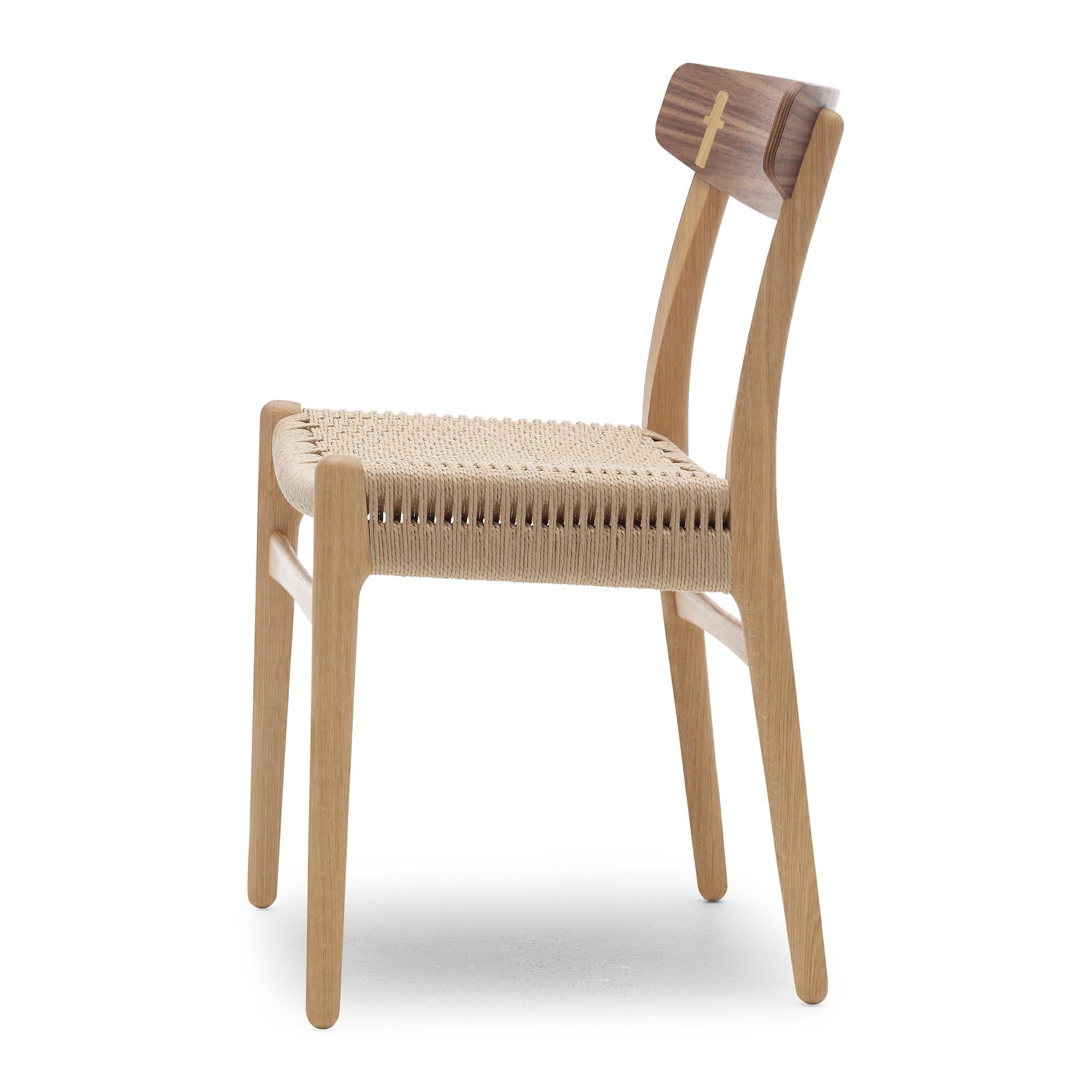https://a.1stdibscdn.com/hans-wegner-ch23-chair-in-walnut-oak-oil-for-carl-hansen-son-for-sale-picture-4/f_14472/f_412970321725210773790/CH23_oak_walnut_oil_papercord_natural_side_master.jpeg