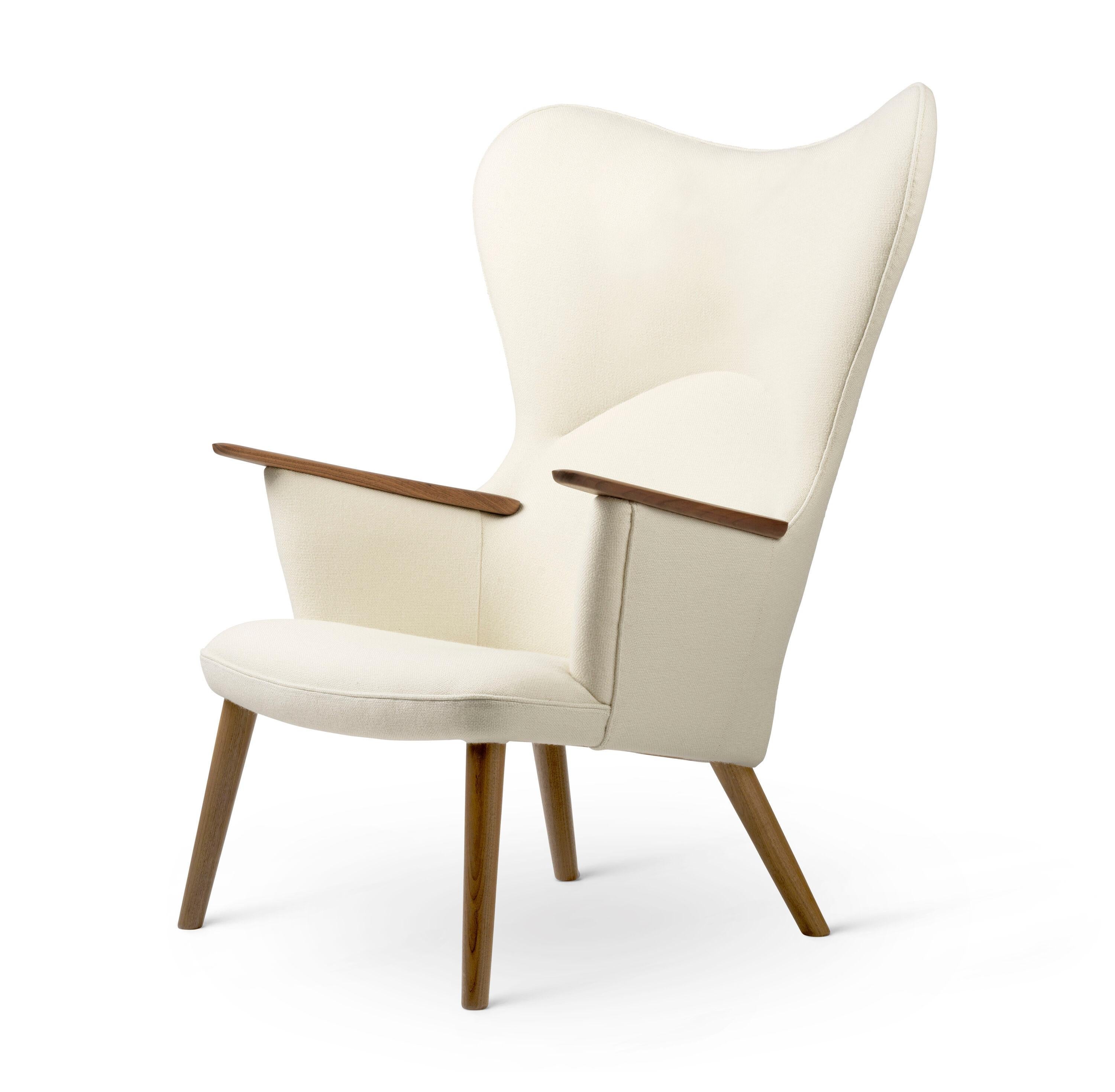 https://a.1stdibscdn.com/hans-j-wegner-ch78-mama-bear-chair-in-walnut-for-carl-hansen-son-for-sale-picture-9/f_14472/f_438026321740527630377/CH78_wegner_mama_bear_chair_oiled_walnut_with_hallingdal100_fabric_master.jpg